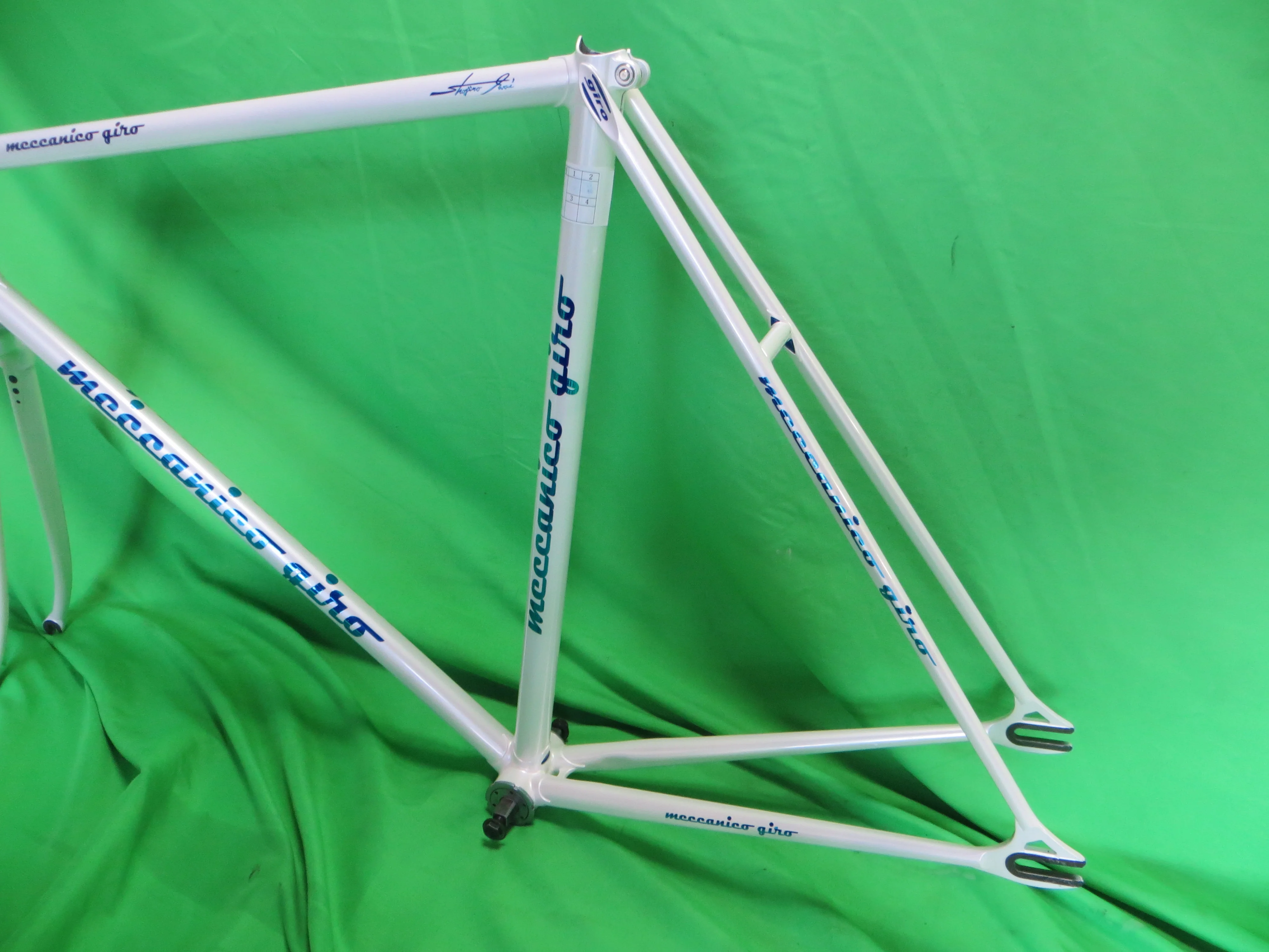Giro // White // 56cm - Image 10