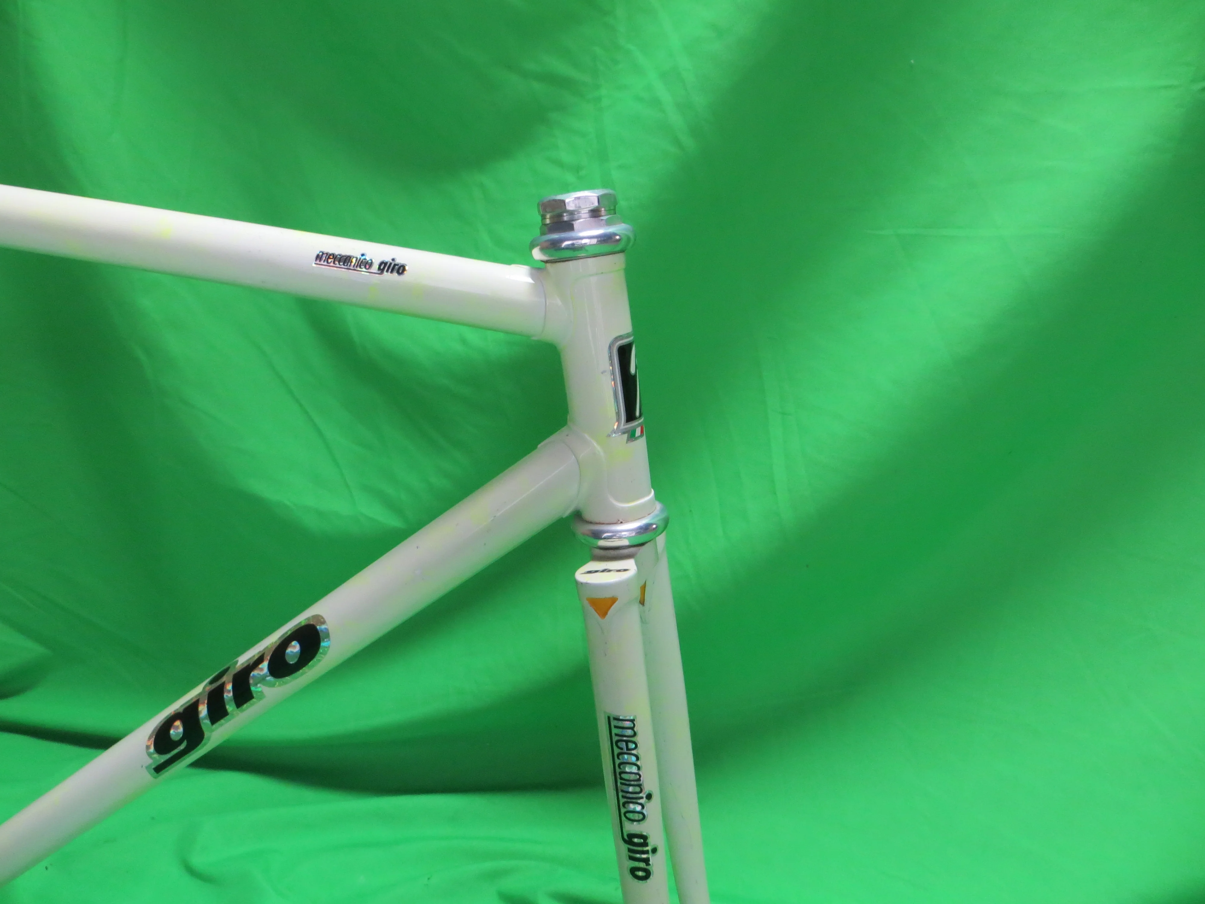GIRO // White / Neon Yellow Marble Finish // 52cm - Image 10