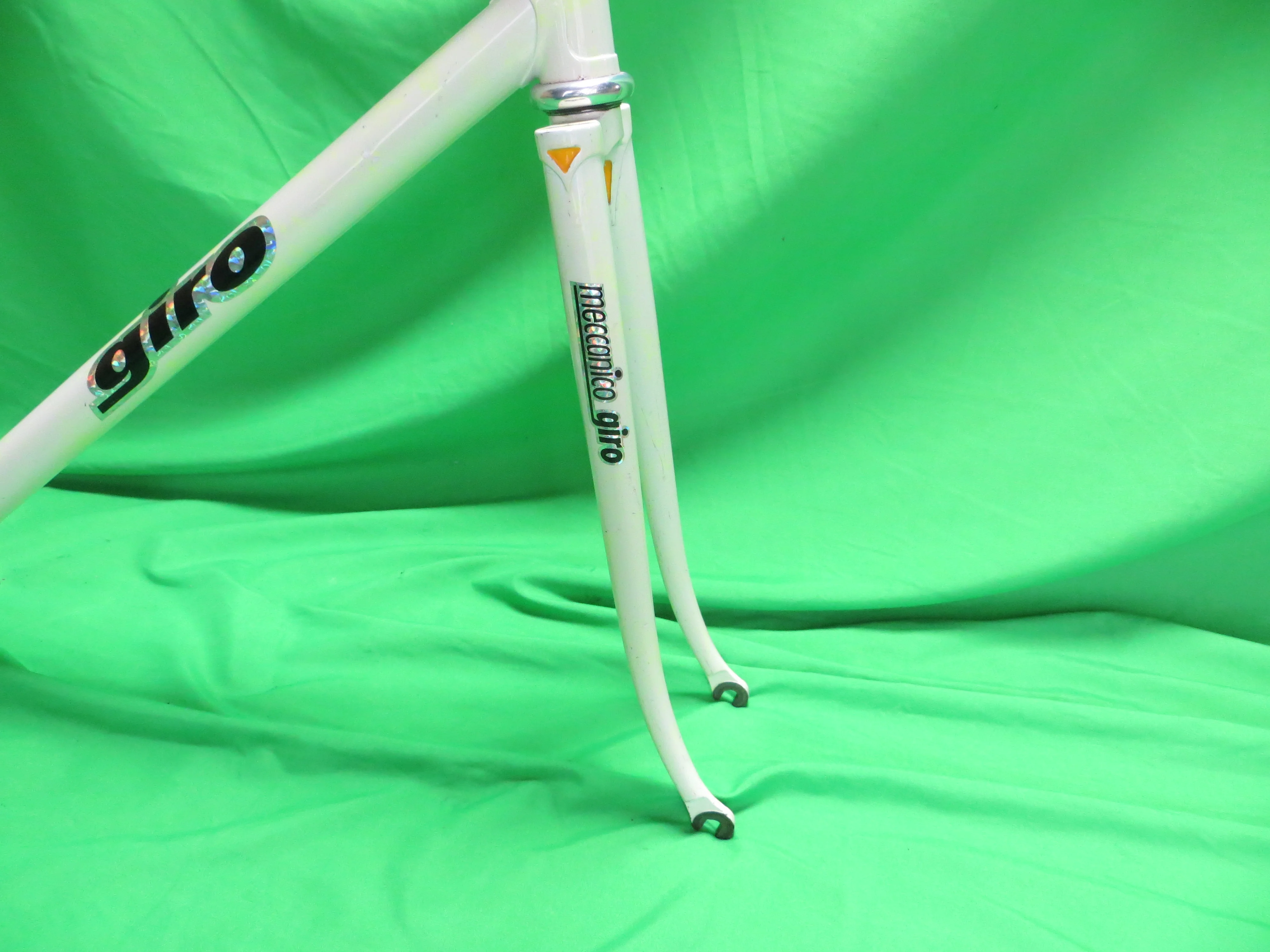 GIRO // White / Neon Yellow Marble Finish // 52cm - Image 11
