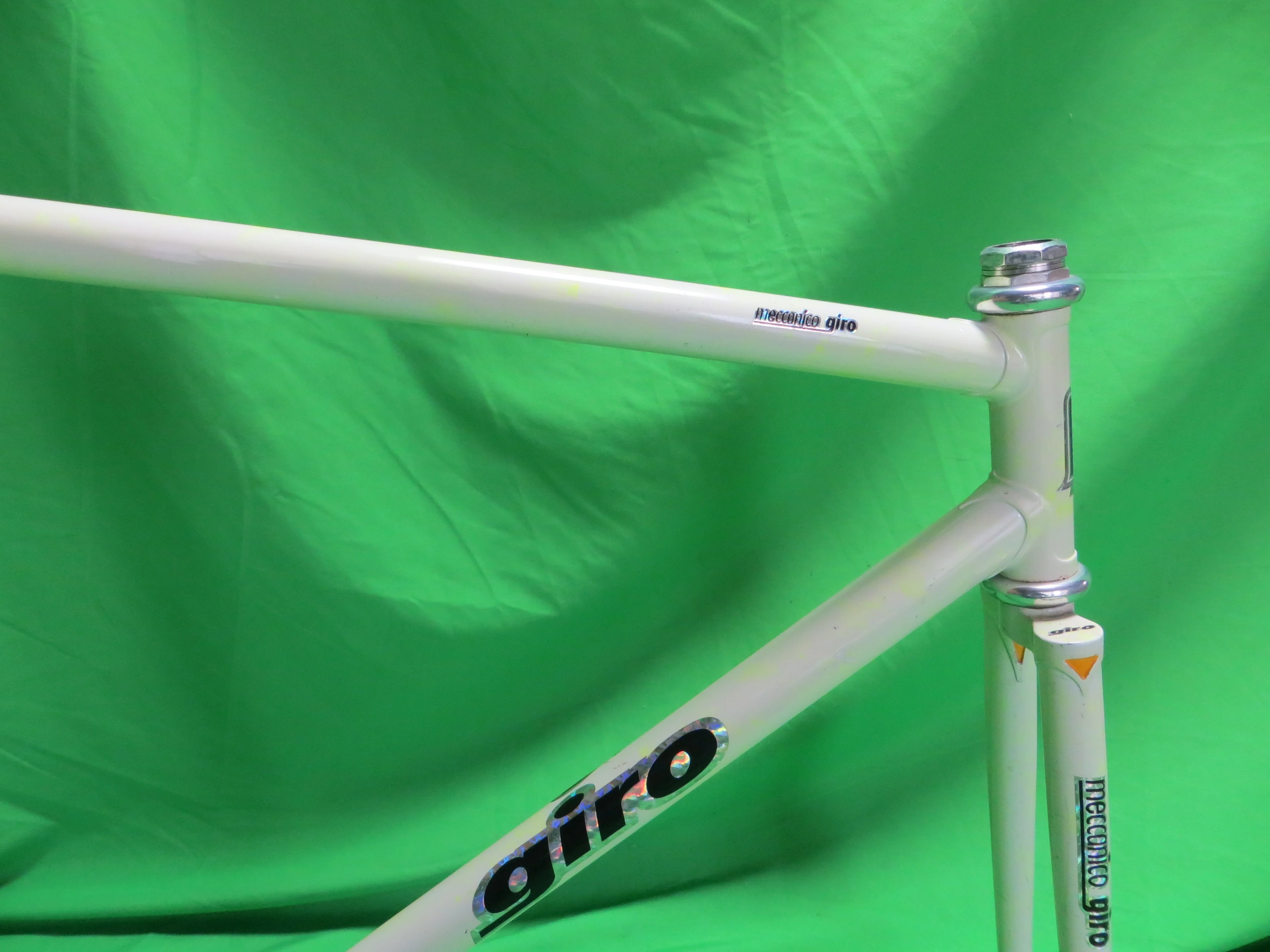 GIRO // White / Neon Yellow Marble Finish // 52cm - Image 12