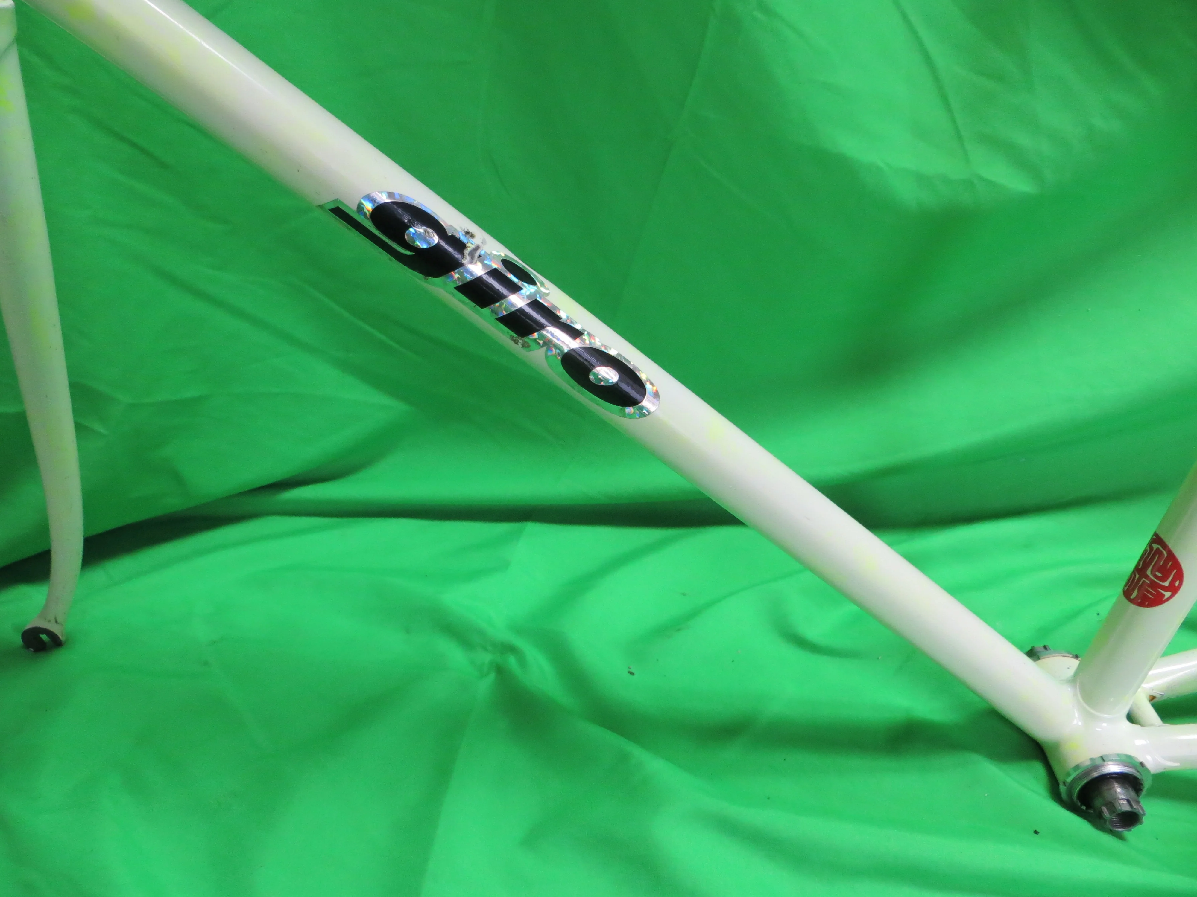 GIRO // White / Neon Yellow Marble Finish // 52cm - Image 7