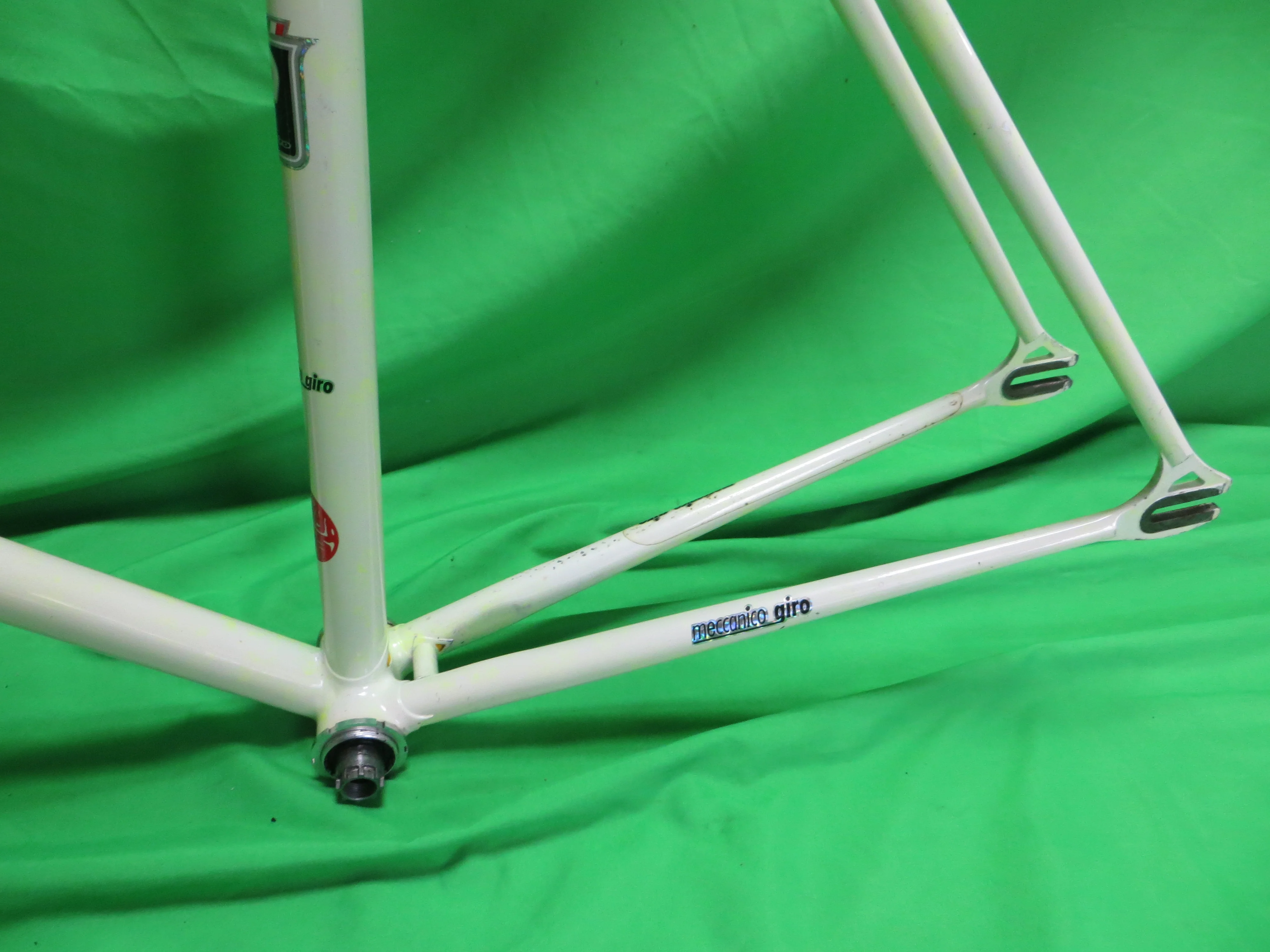 GIRO // White / Neon Yellow Marble Finish // 52cm - Image 8