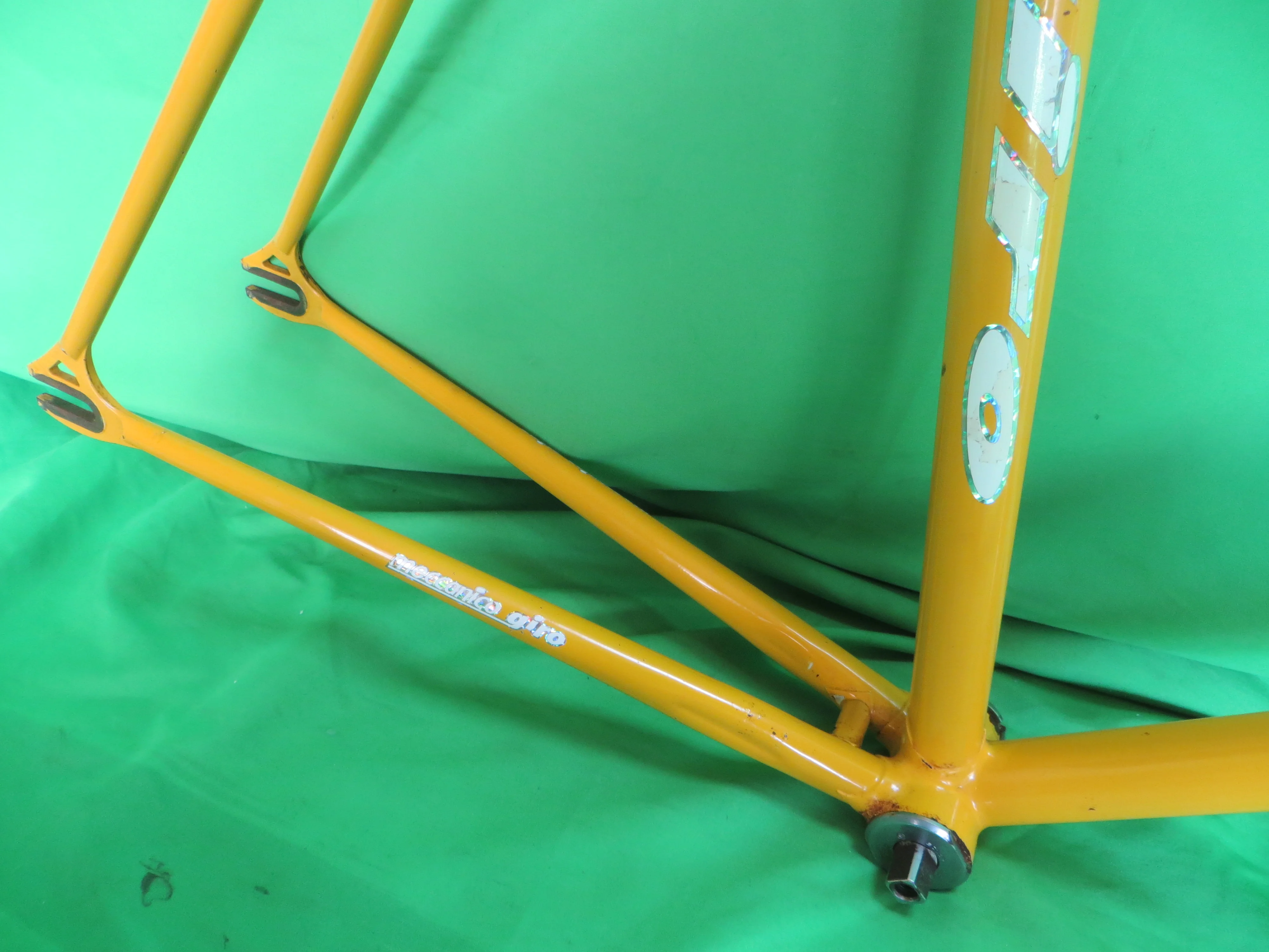 Giro // Yellow Metallic // 53.5cm - Image 15