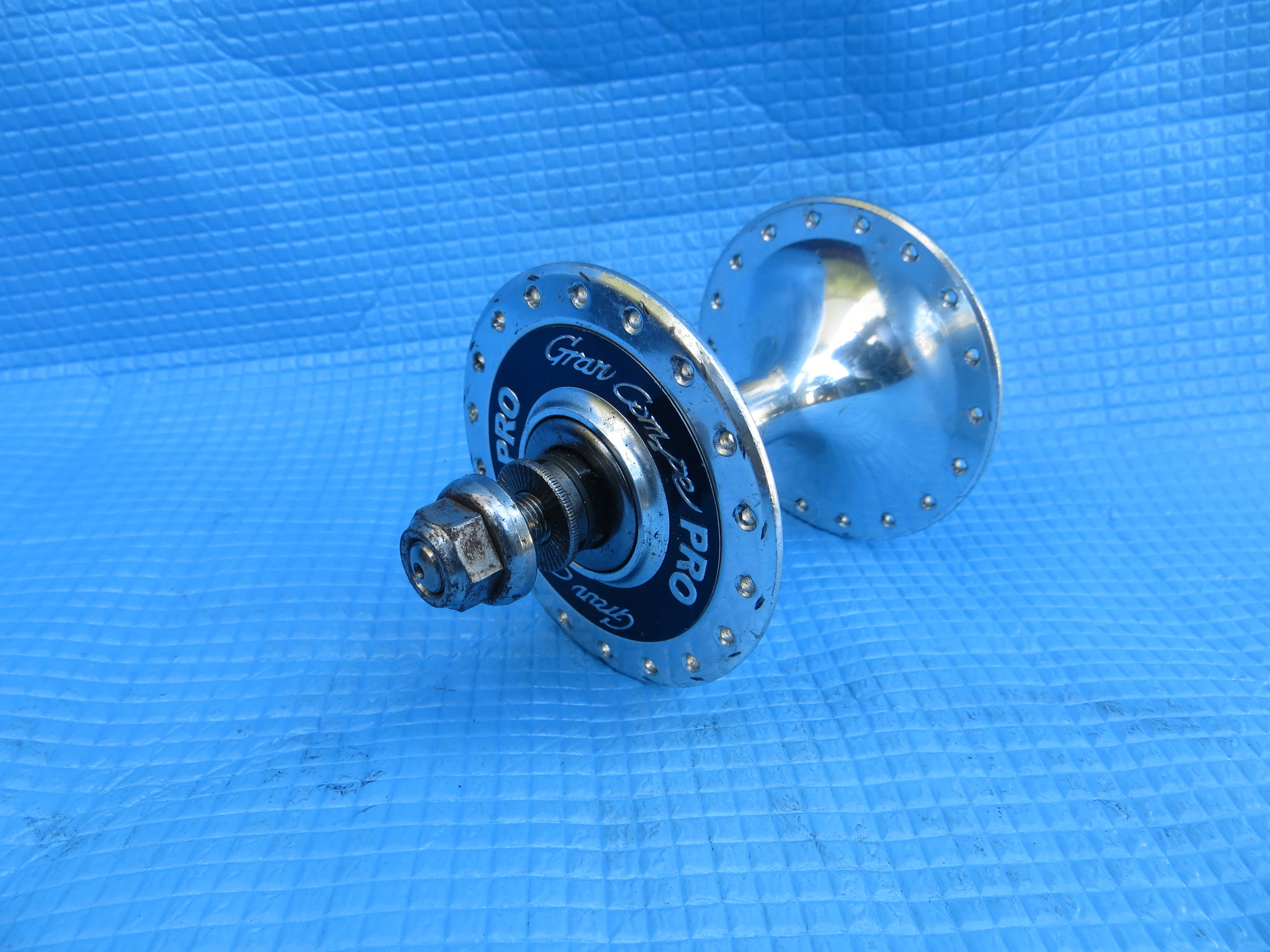Gran Compe Pro 36H Front Hub 9mm Axle NJS (23010701) - Image 3