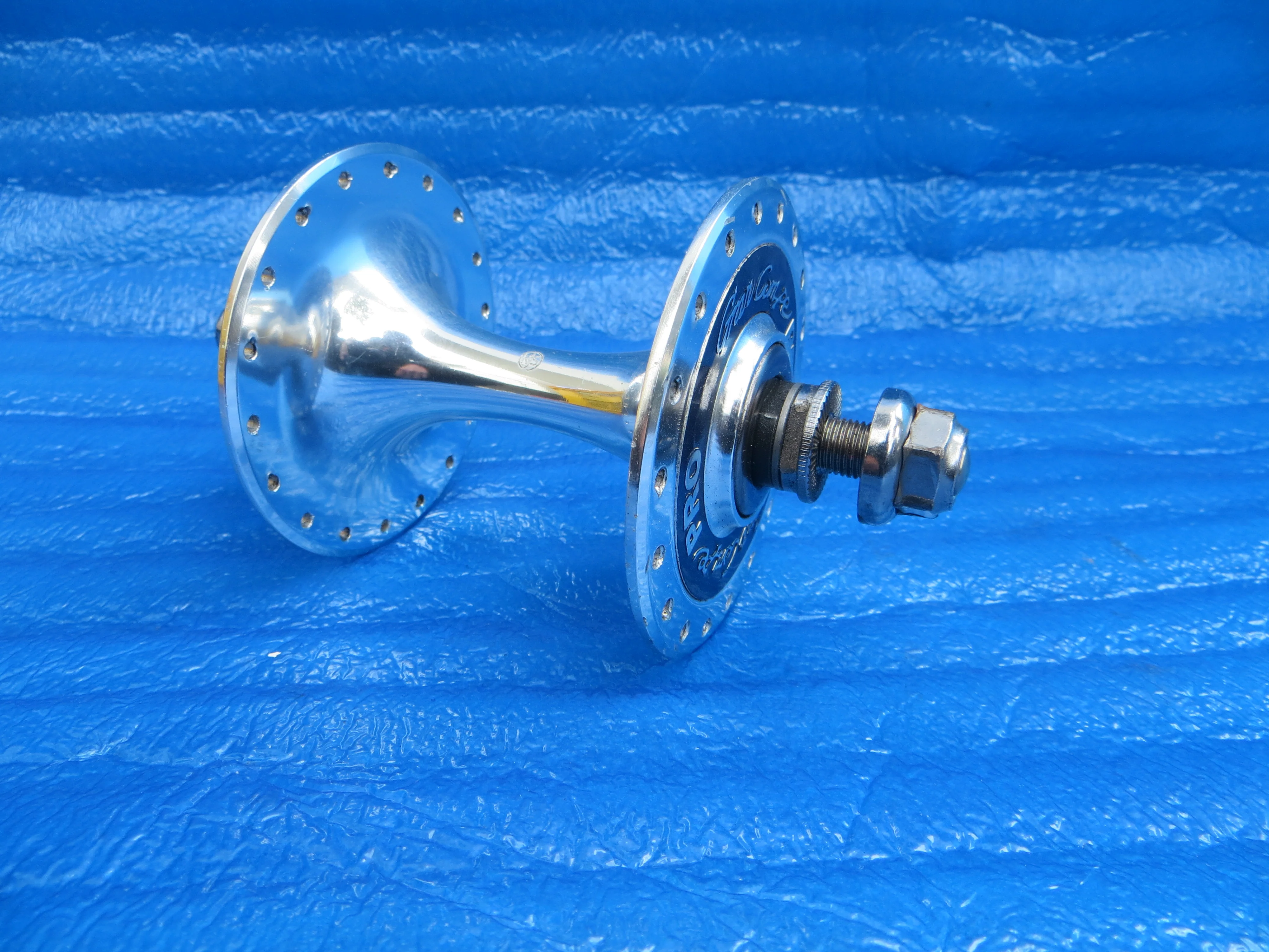 Gran Compe Pro 36H Front Hub 9mm Axle NJS (26021009) - Image 4