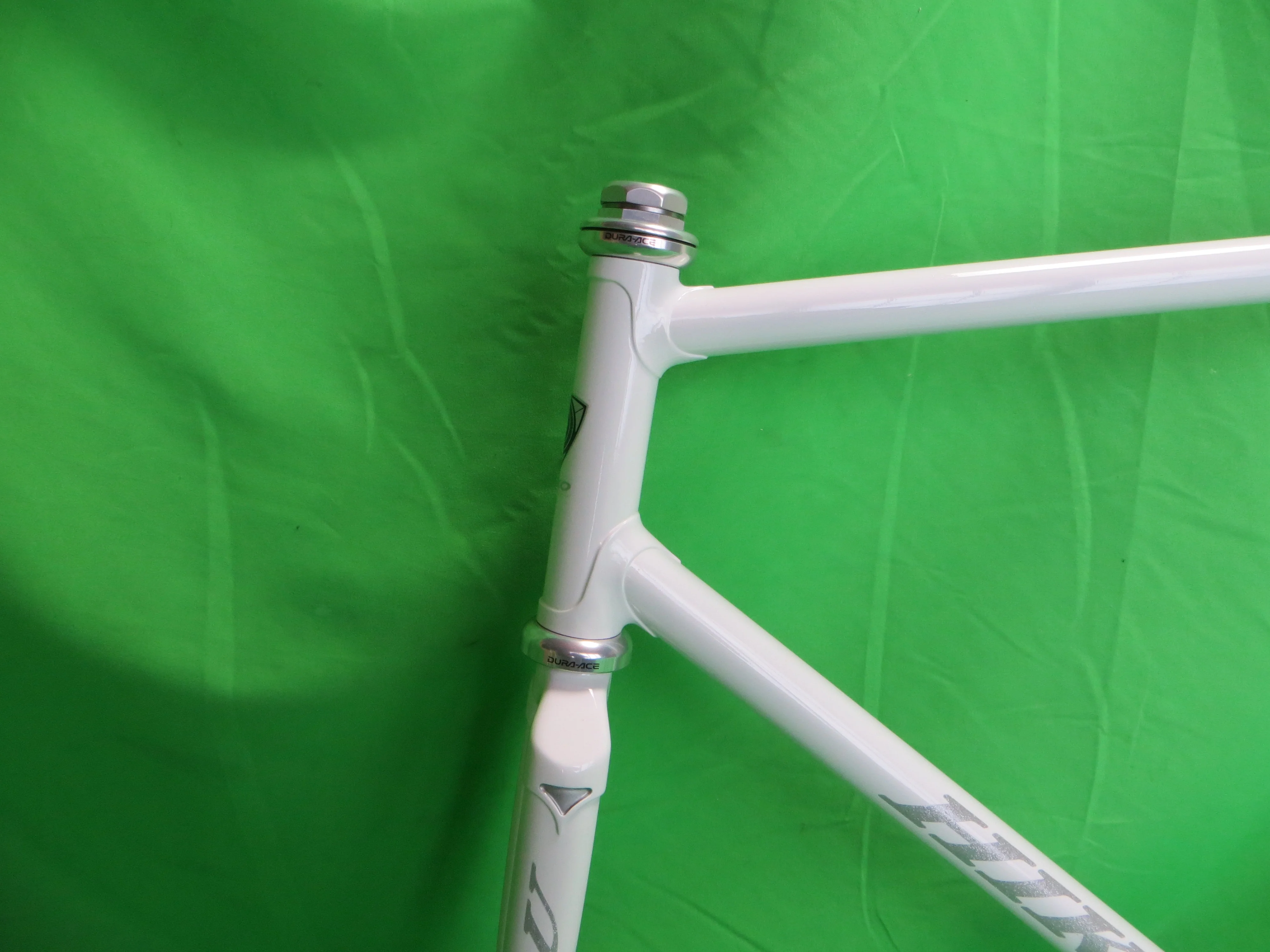 Hiko // White // 55.5cm - Image 2