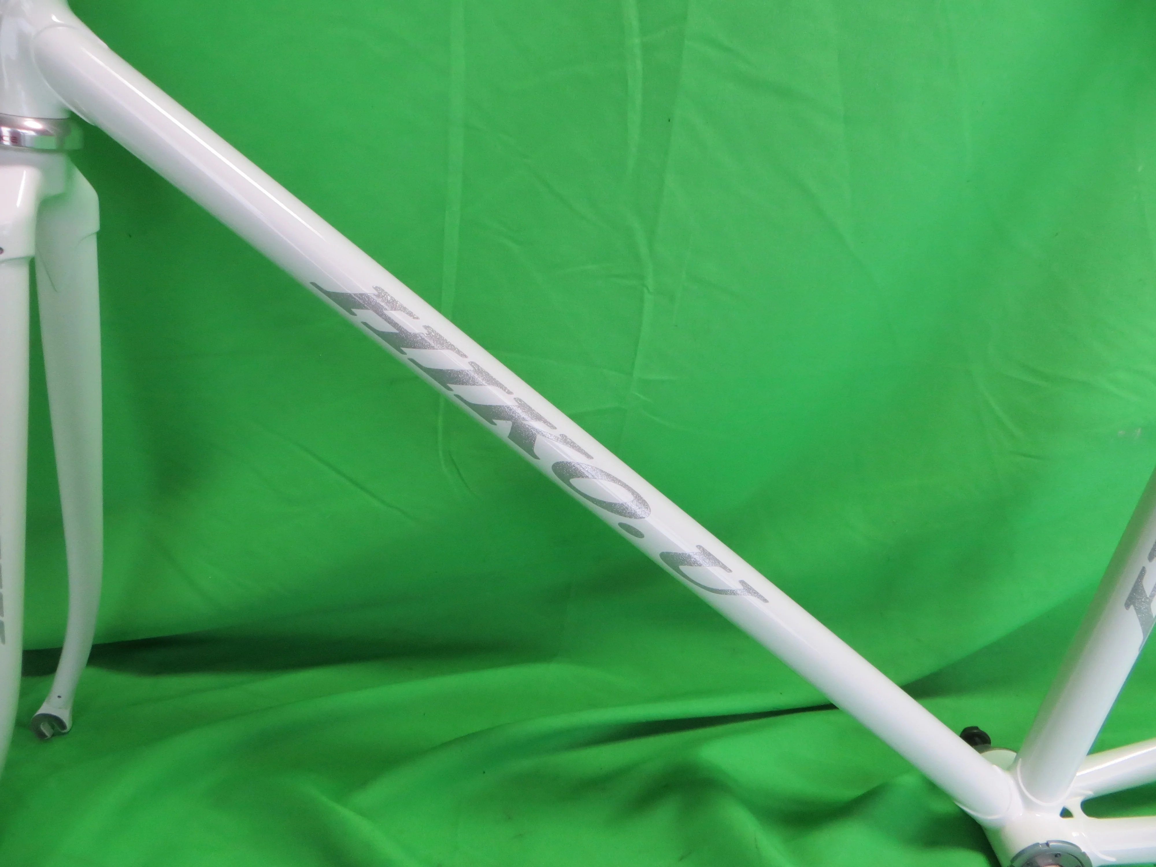 Hiko // White // 55.5cm - Image 6