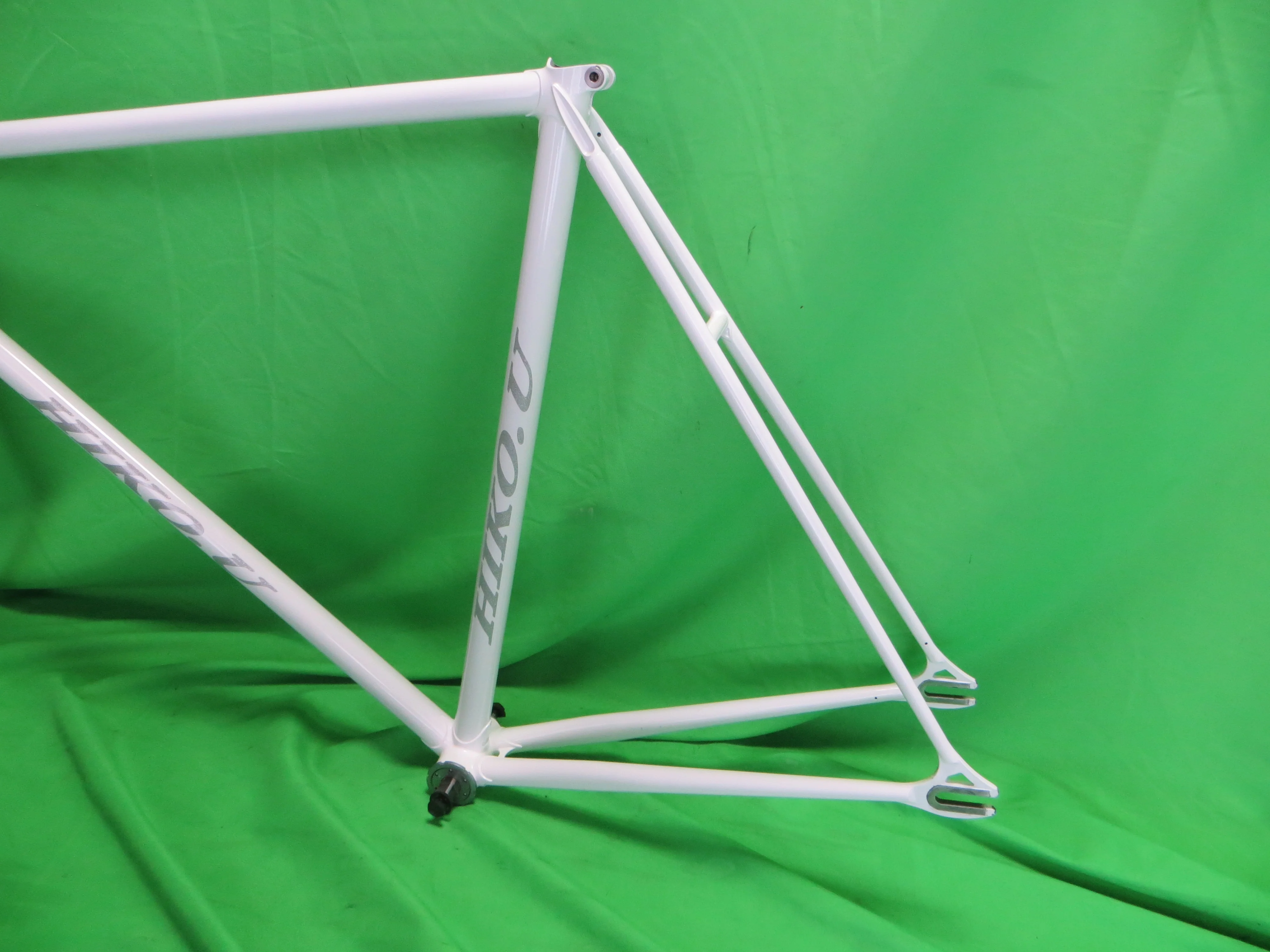 Hiko // White // 55.5cm - Image 8