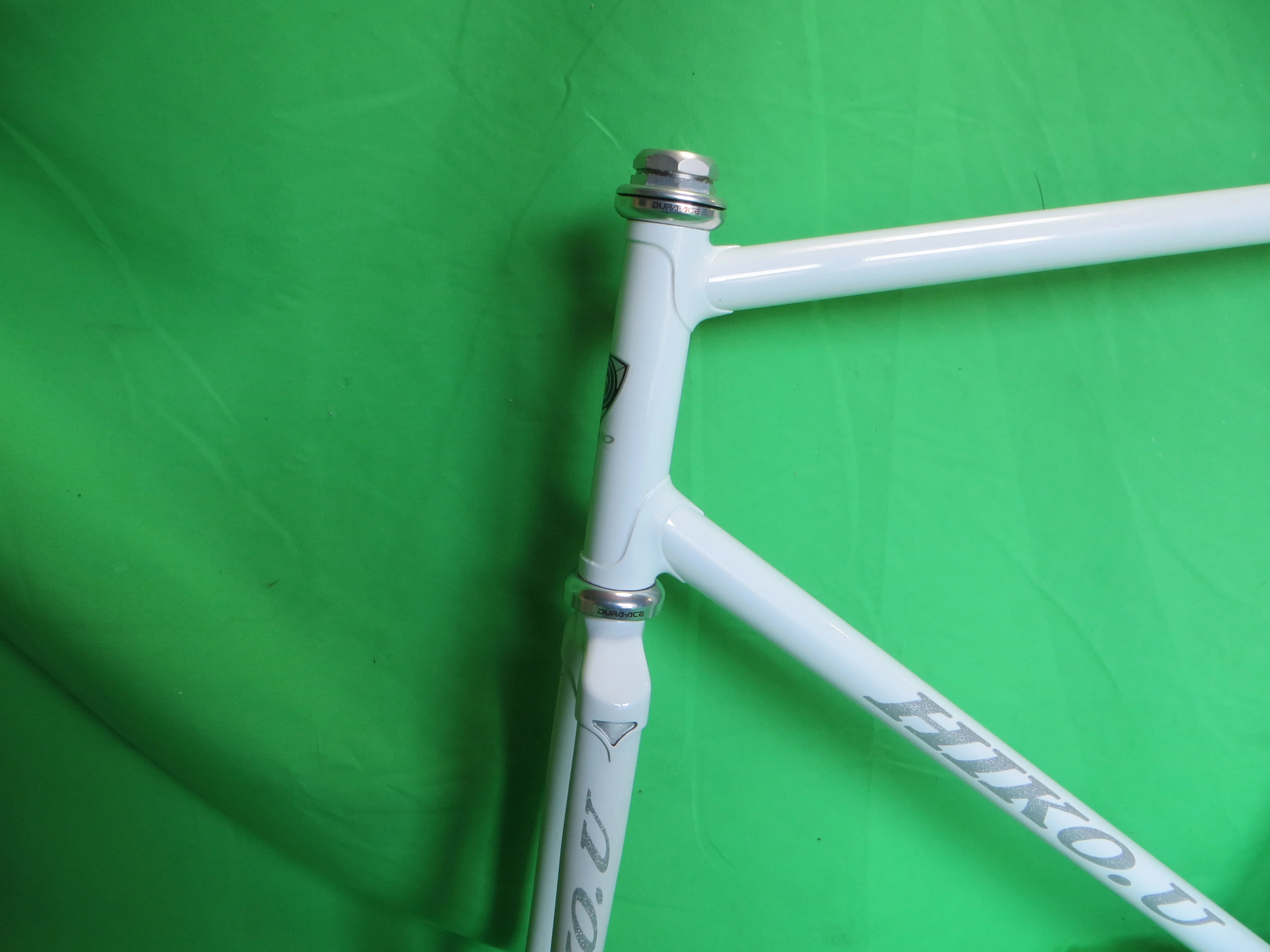 Hiko // White // 56.5cm - Image 2