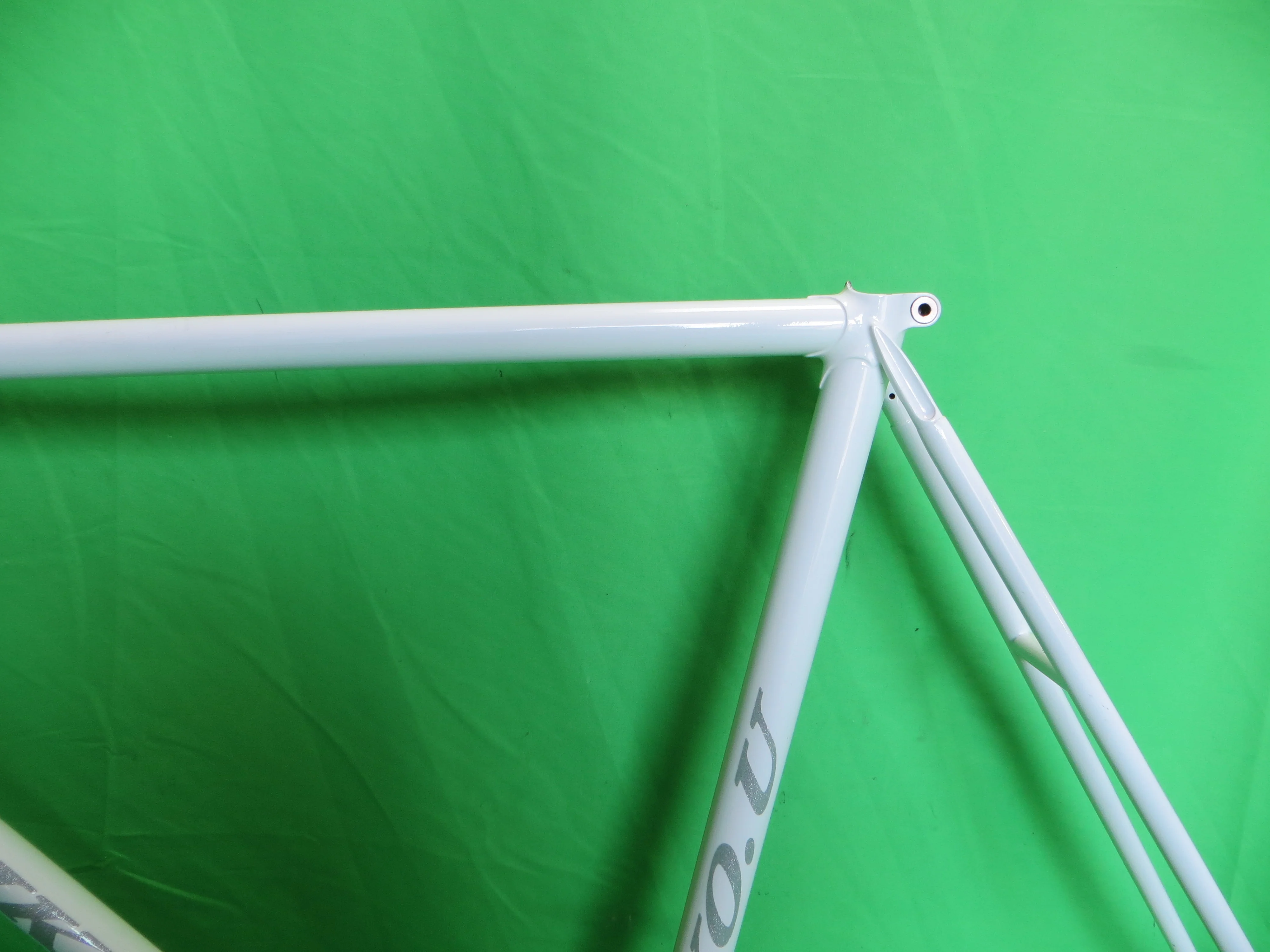 Hiko // White // 56.5cm - Image 5