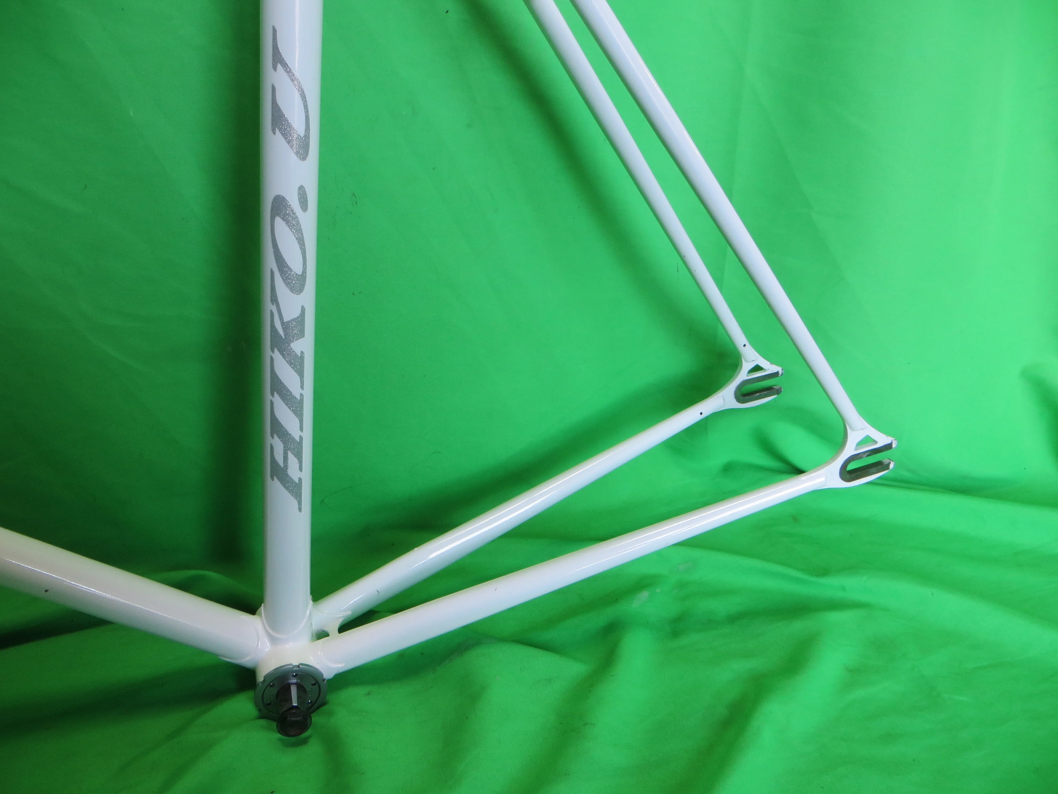 Hiko // White // 56.5cm - Image 7