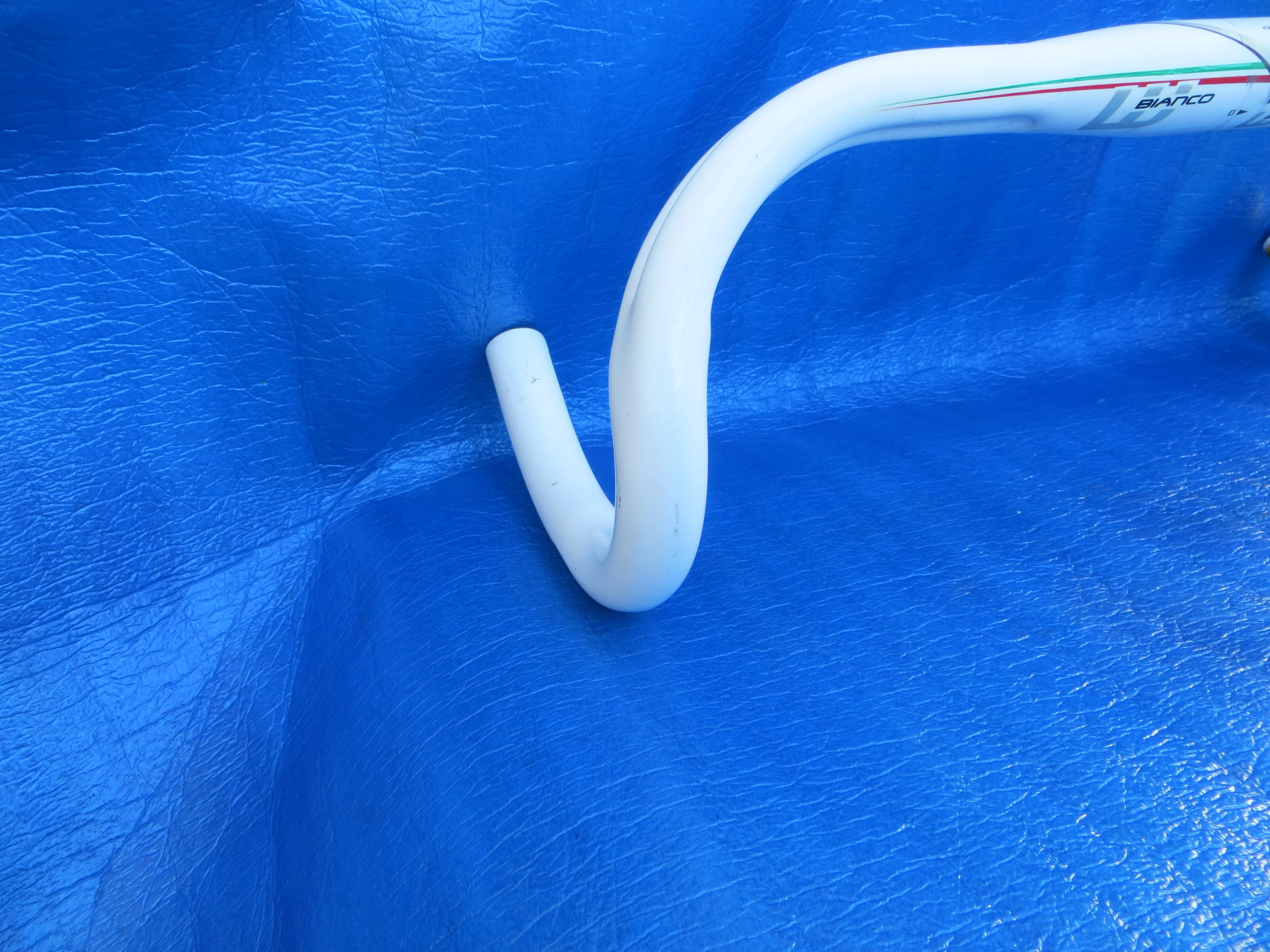 ITM Bianco 420mm Aluminium Handlebar 31.8mm Bar Clamp (25011319) - Image 2