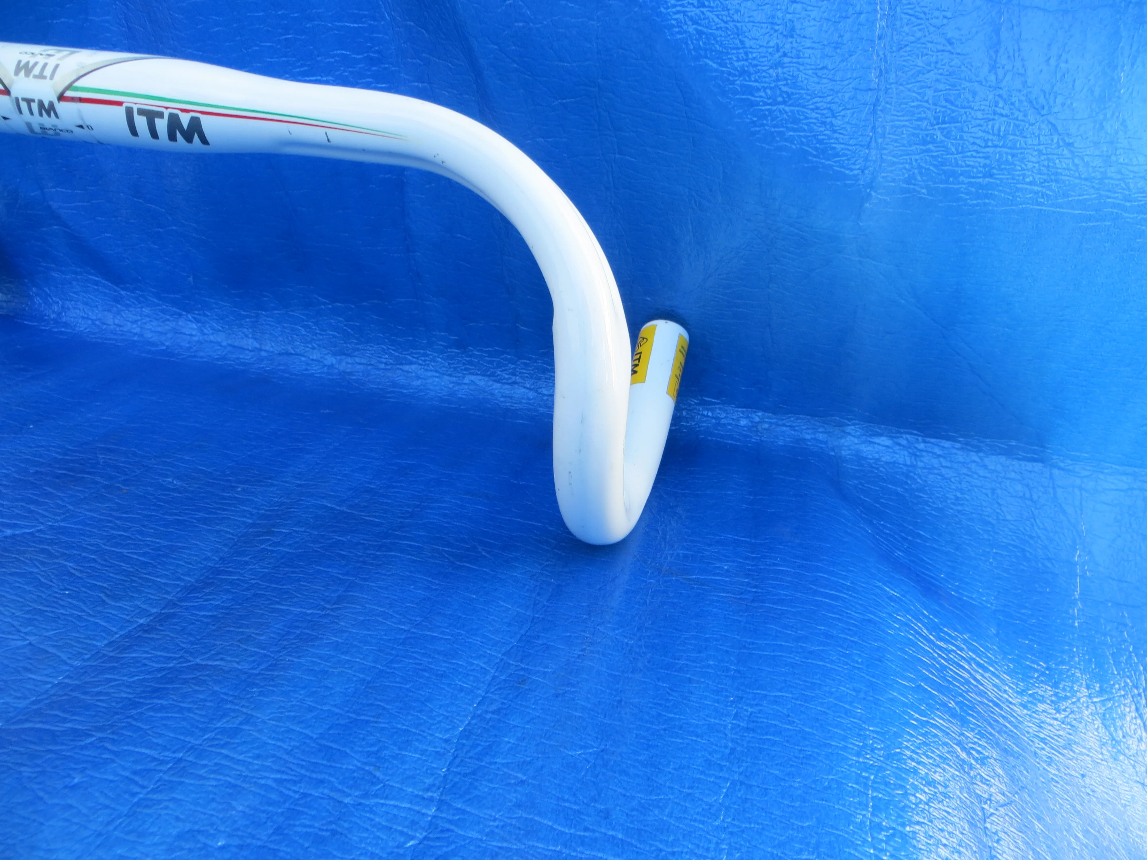 ITM Bianco 420mm Aluminium Handlebar 31.8mm Bar Clamp (25011319) - Image 3