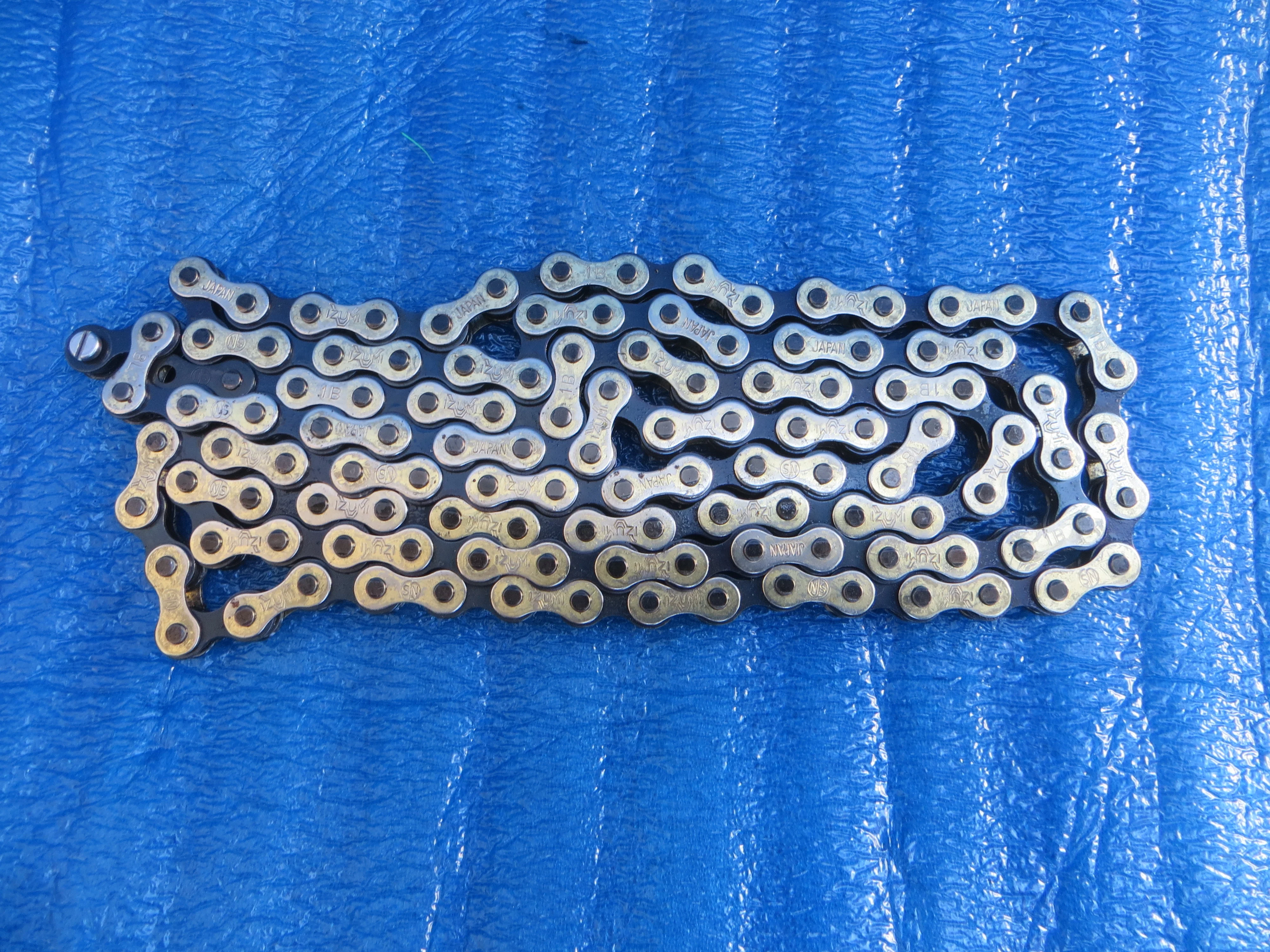 Izumi V Super Toughness NJS Chain 1/8" 106links #13 - Image 2