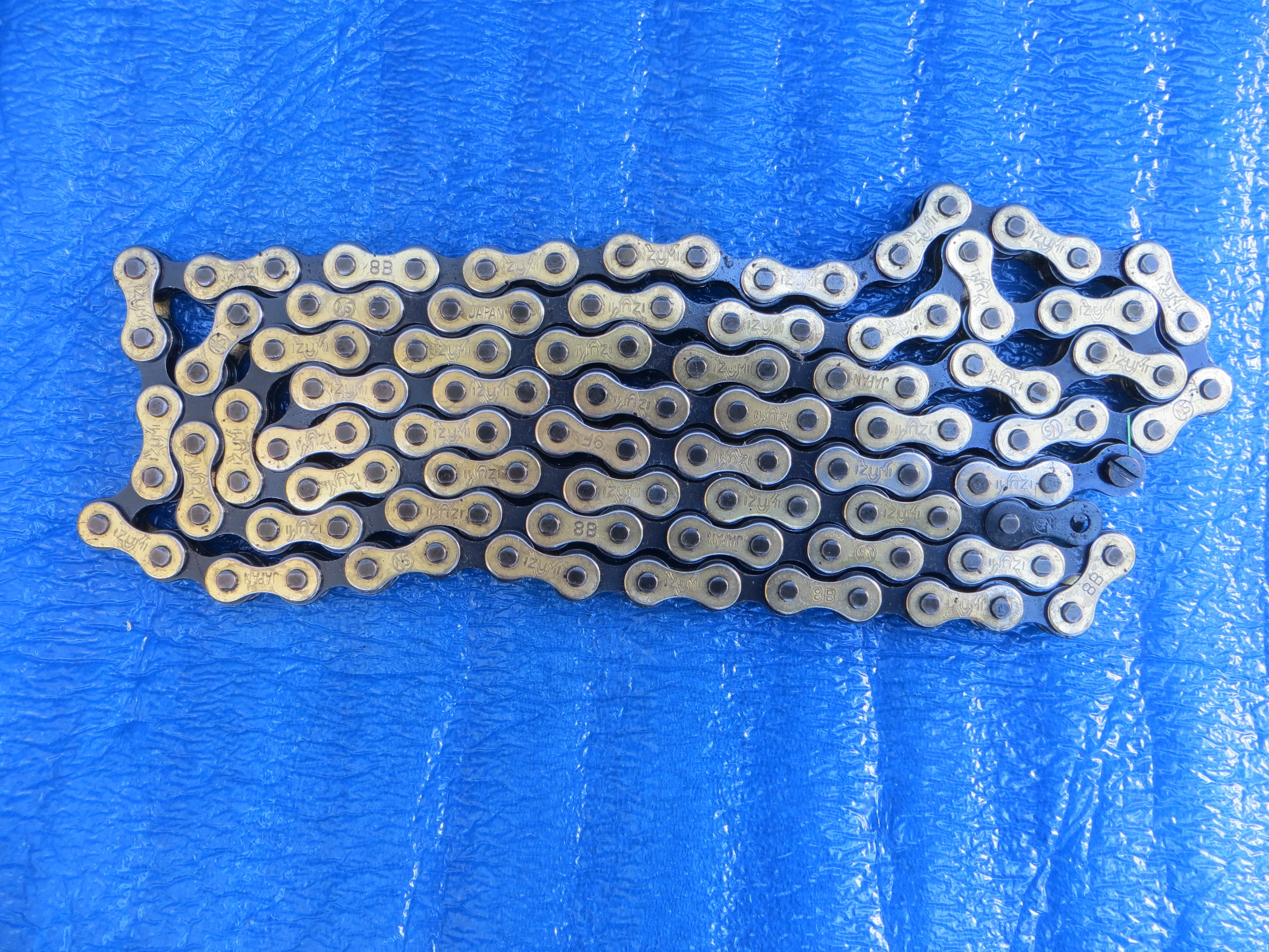 Izumi V Super Toughness NJS Chain 1/8" 106links #18 - Image 2