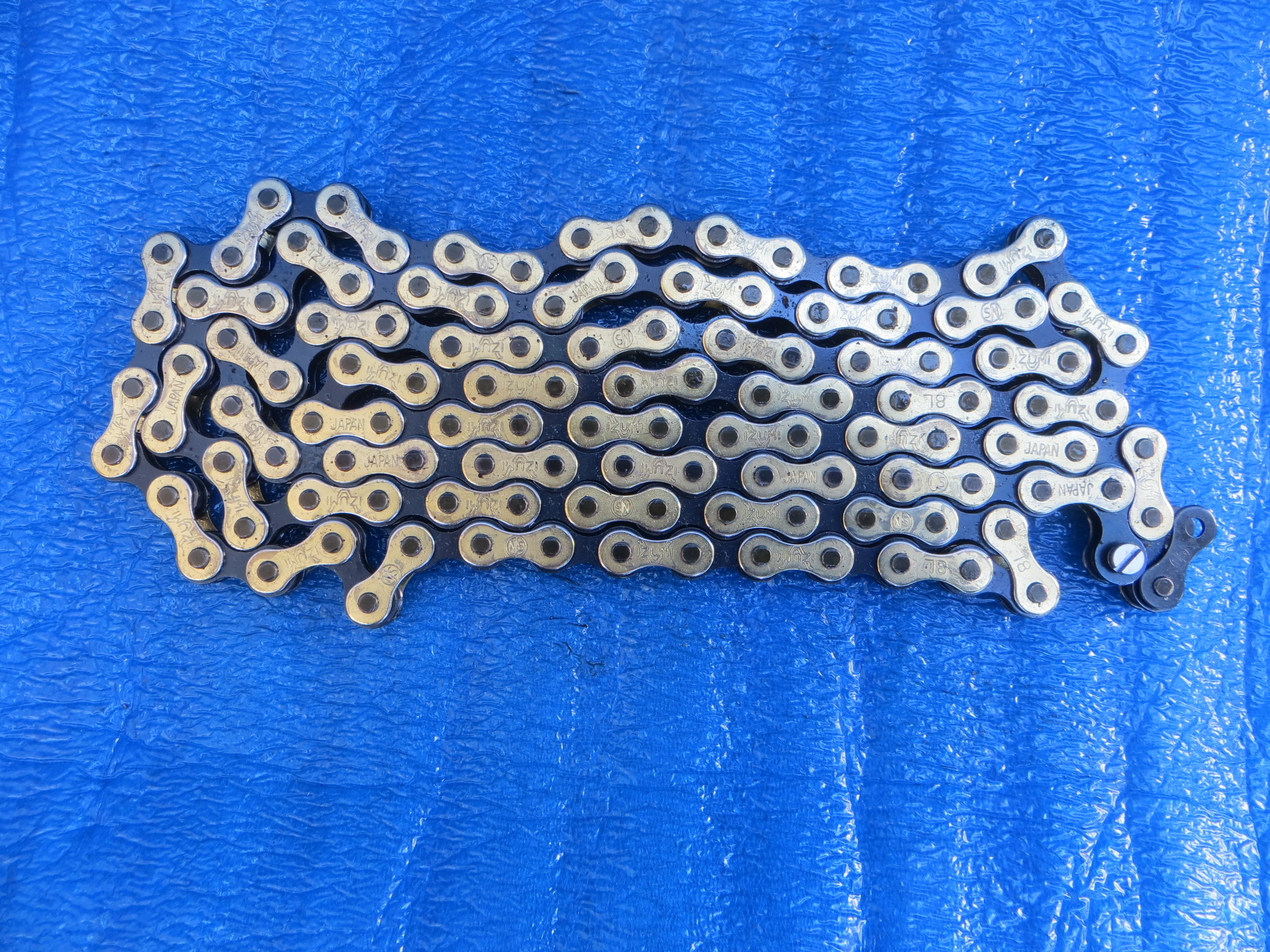 Izumi V Super Toughness NJS Chain 1/8" 106links #21 - Image 2