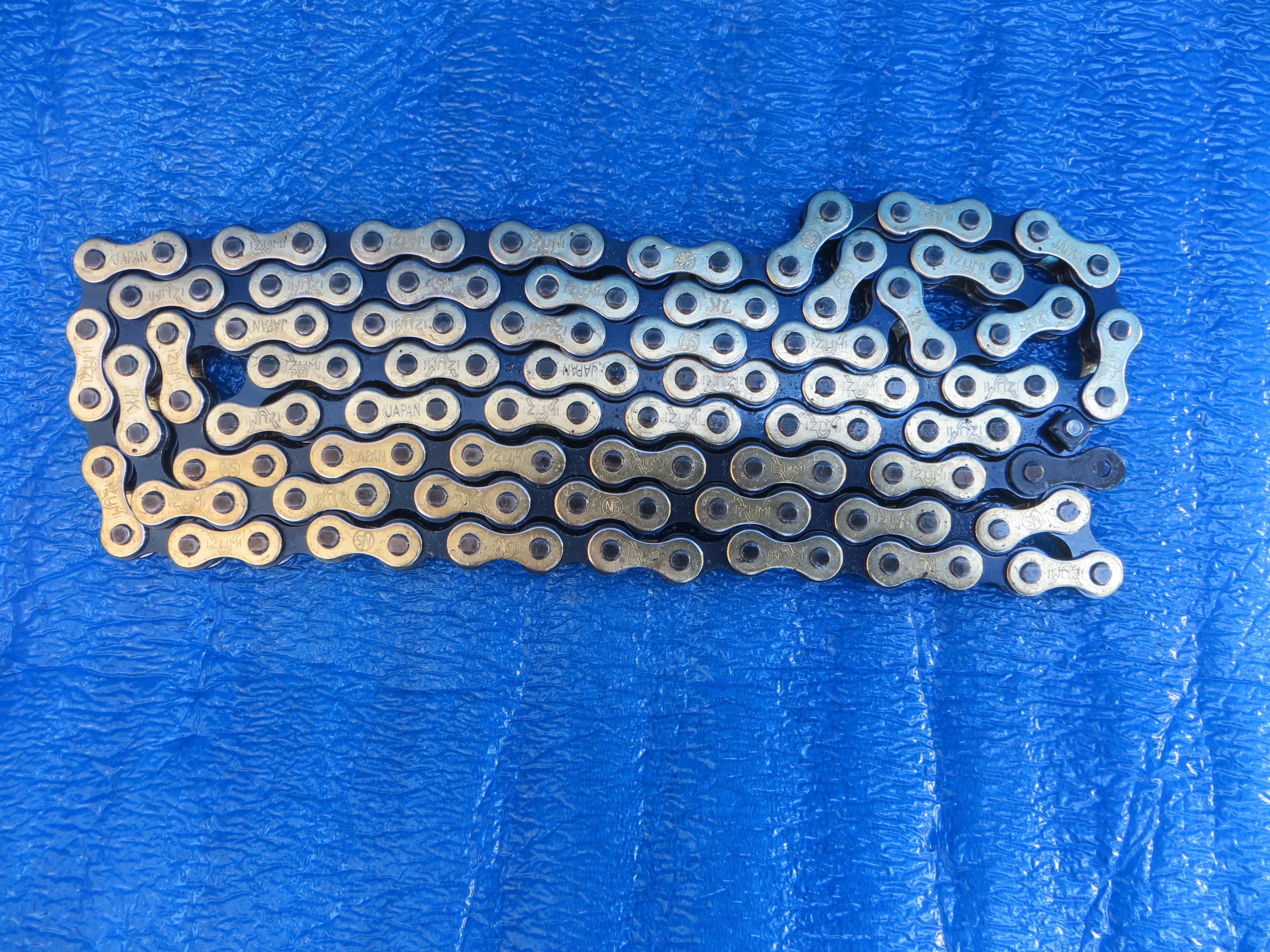 Izumi V Super Toughness NJS Chain 1/8" 106links #22 - Image 2