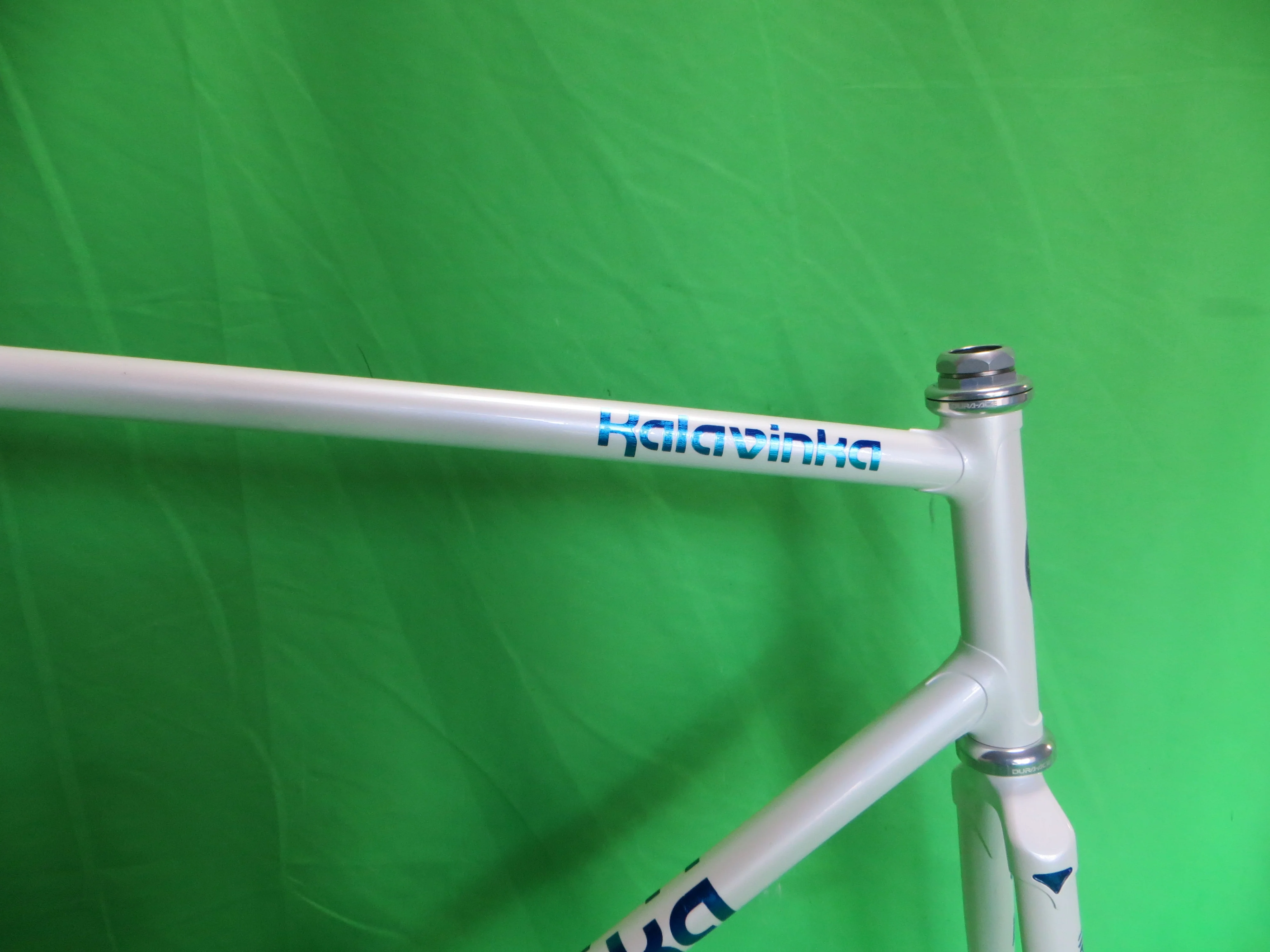 Kalavinka // White // 56.5cm - Image 11