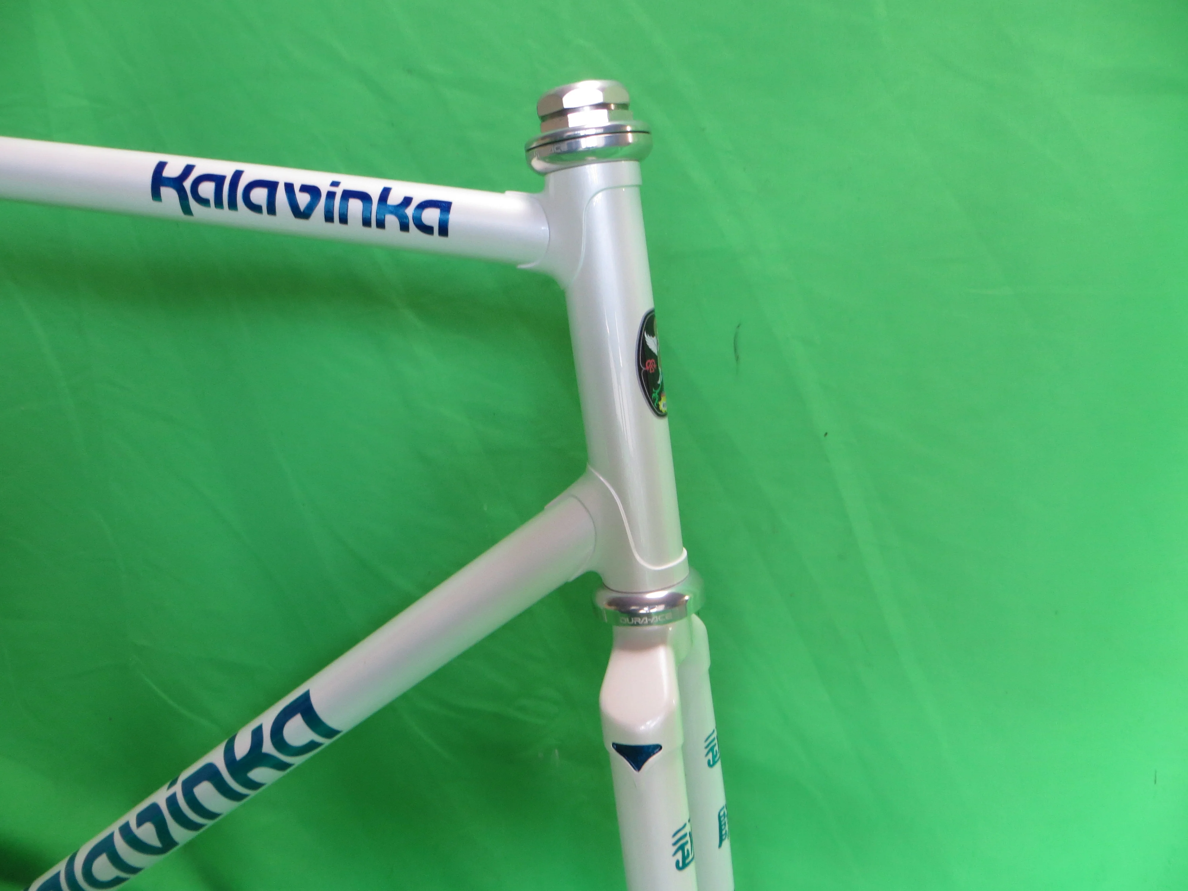 Kalavinka // White // 56.5cm - Image 9