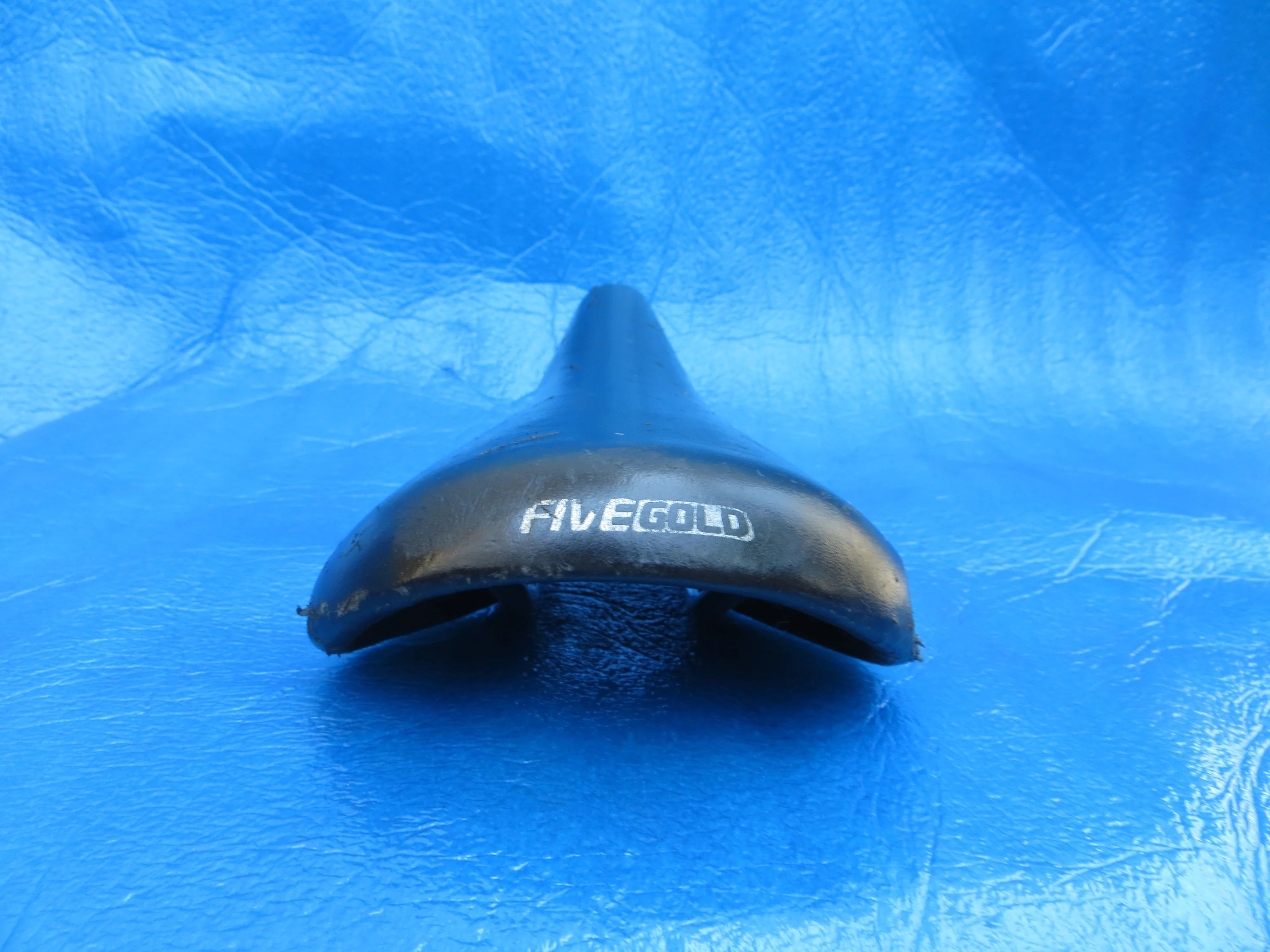 Kashima Five Gold FG-4P 44mm NJS Unpadded Saddle  (23061754) - Image 4