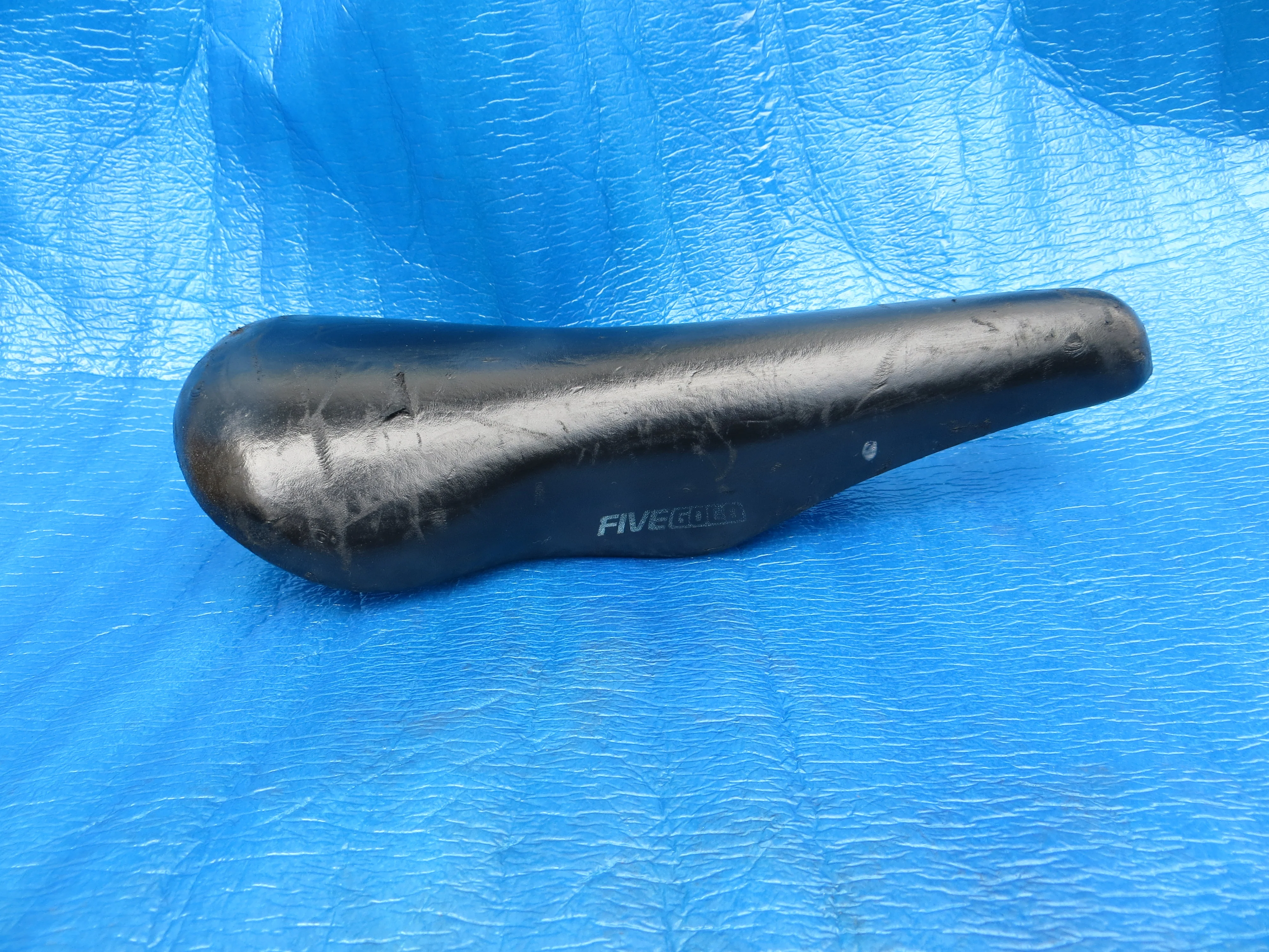 Kashima Five Gold FG-4P 44mm NJS Unpadded Saddle  (24051203)