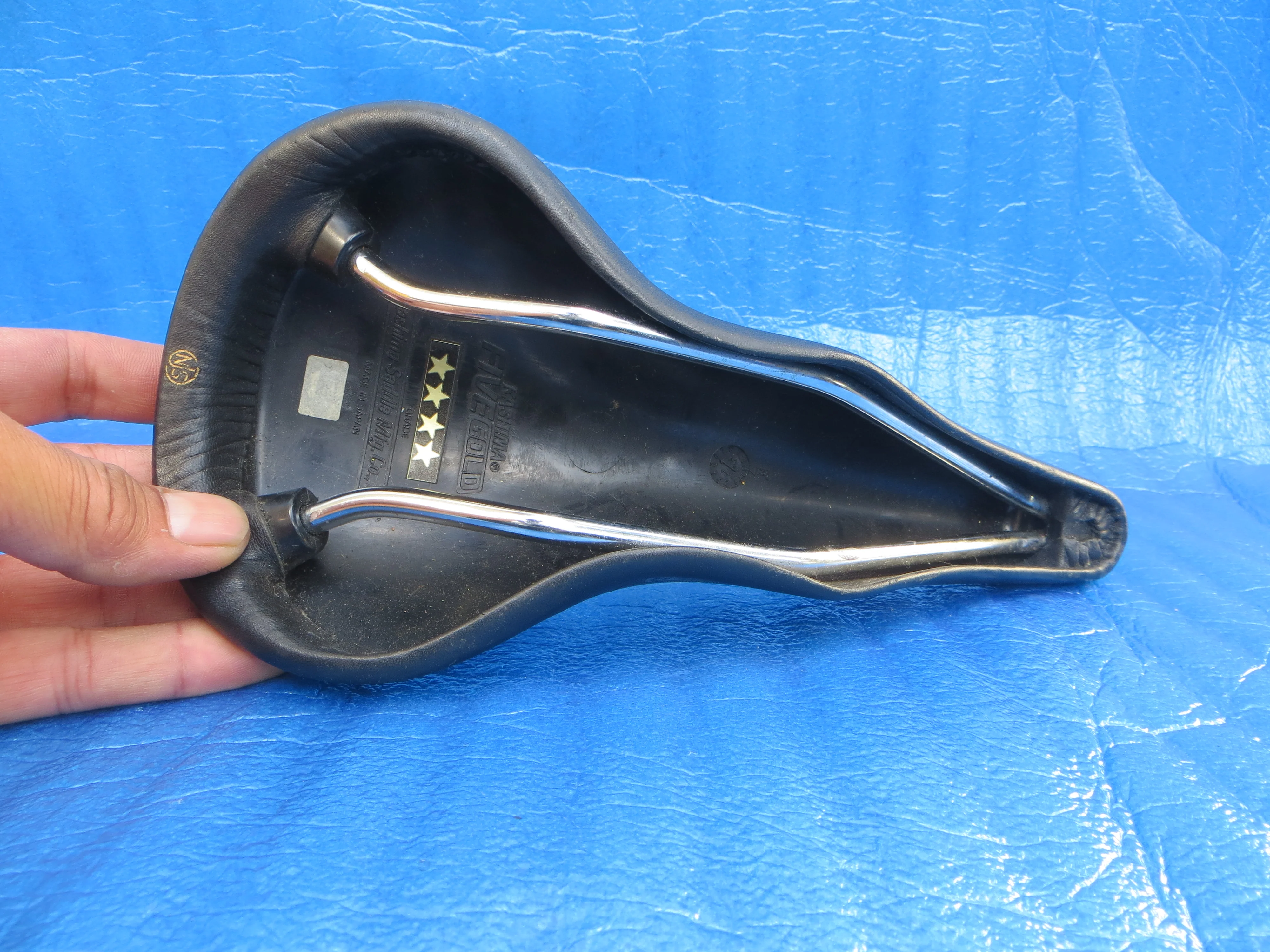 Kashima Five Gold FG-4P 44mm NJS Unpadded Saddle  (25100517) - Image 5