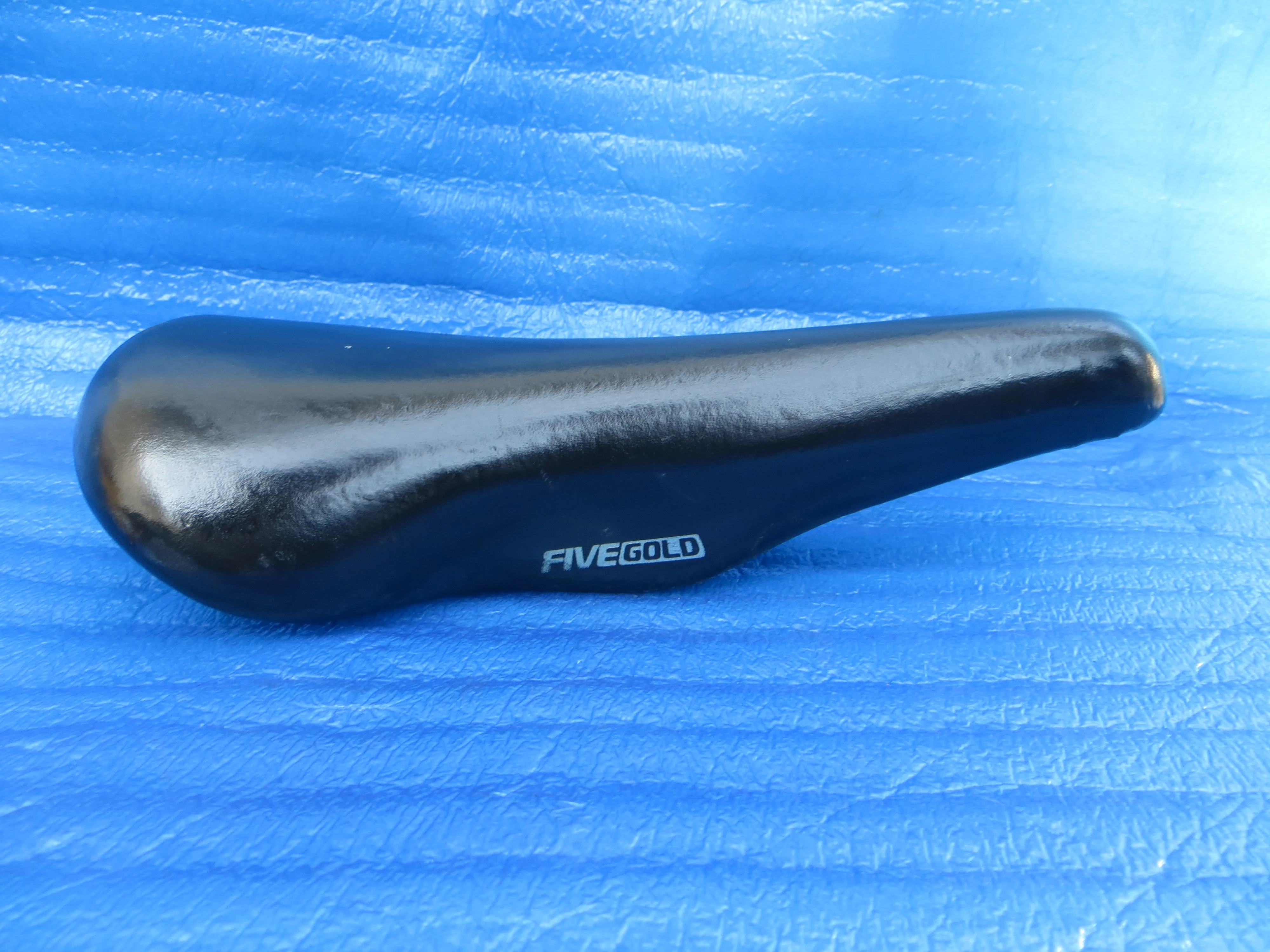 Kashima Five Gold FG-4P 44mm NJS Unpadded Saddle  (26022305)