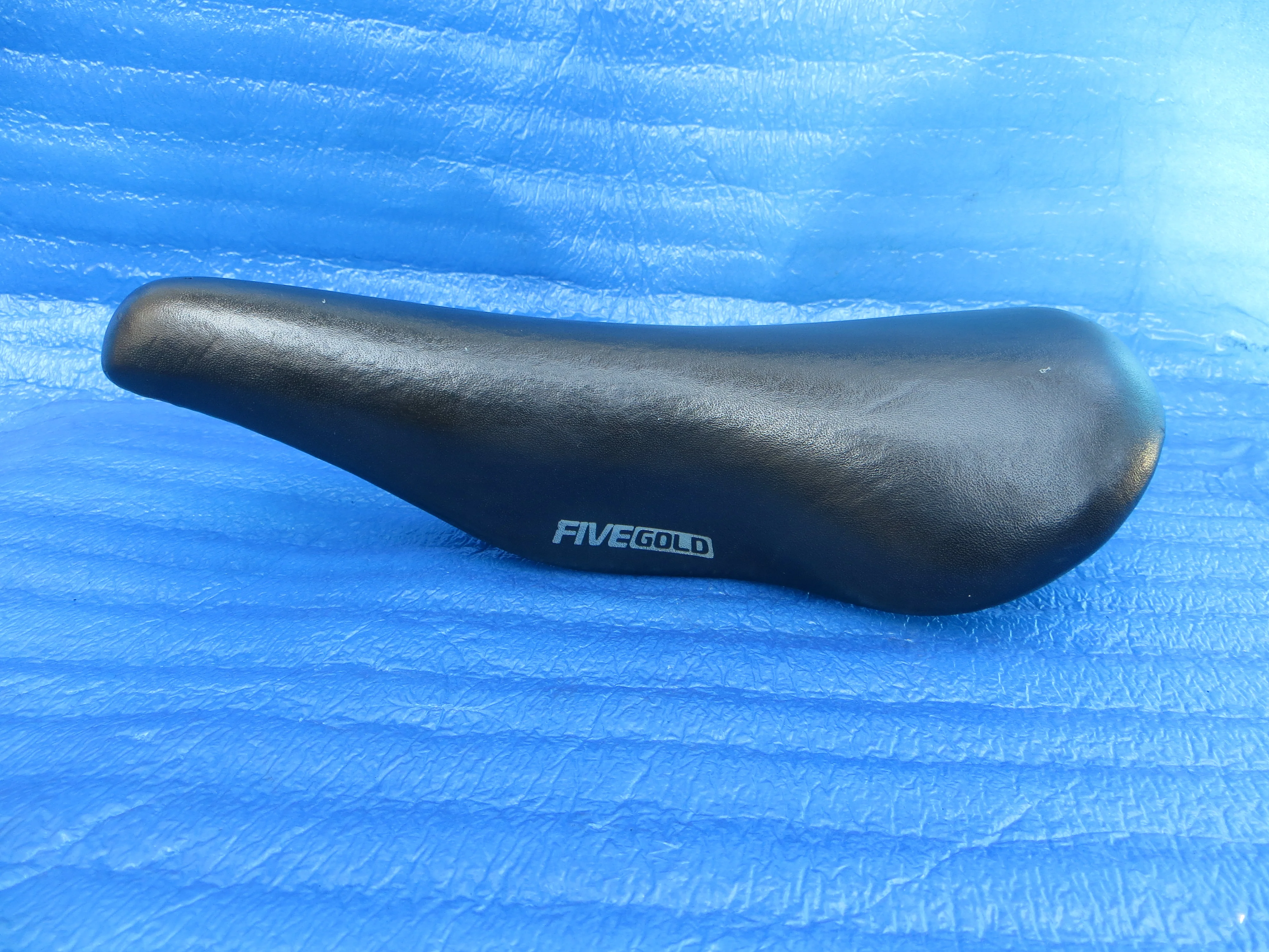 Kashima Five Gold FG-4P 44mm NJS Unpadded Saddle  (26022306) - Image 3