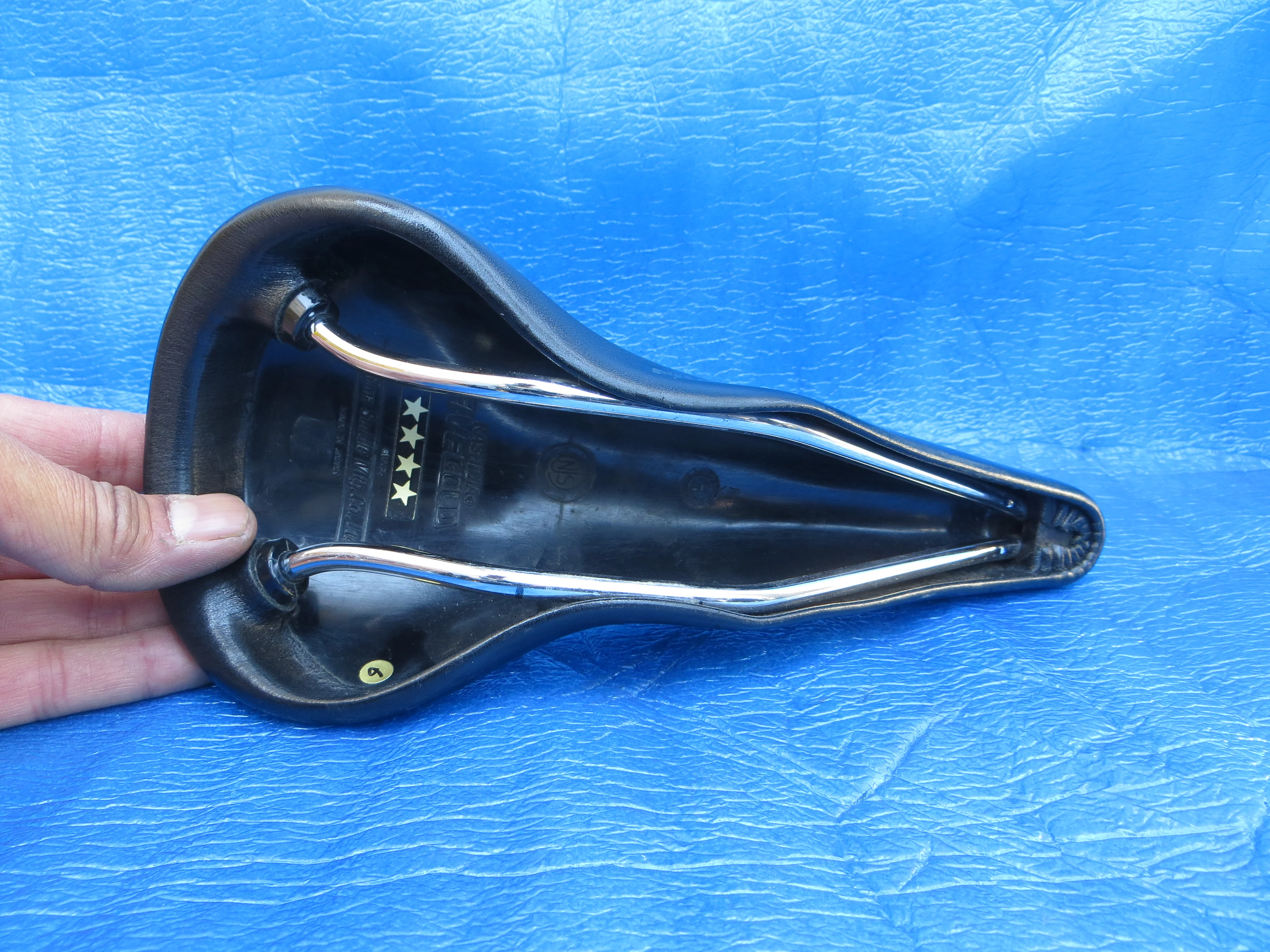 Kashima Five Gold FG-4P 44mm NJS Unpadded Saddle  (26040302) - Image 5