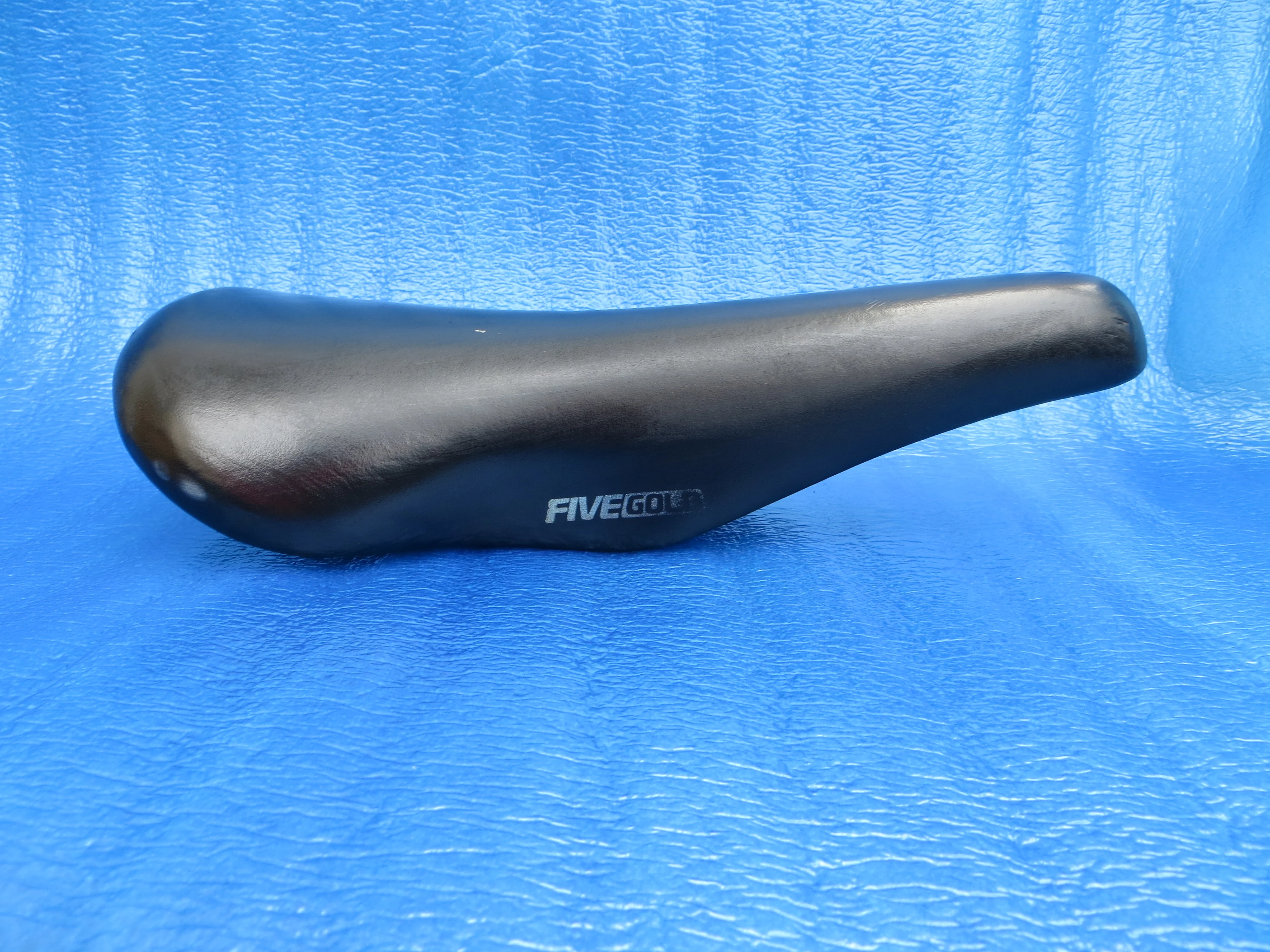 Kashima Five Gold FG-4P 44mm NJS Unpadded Saddle  (26040903)