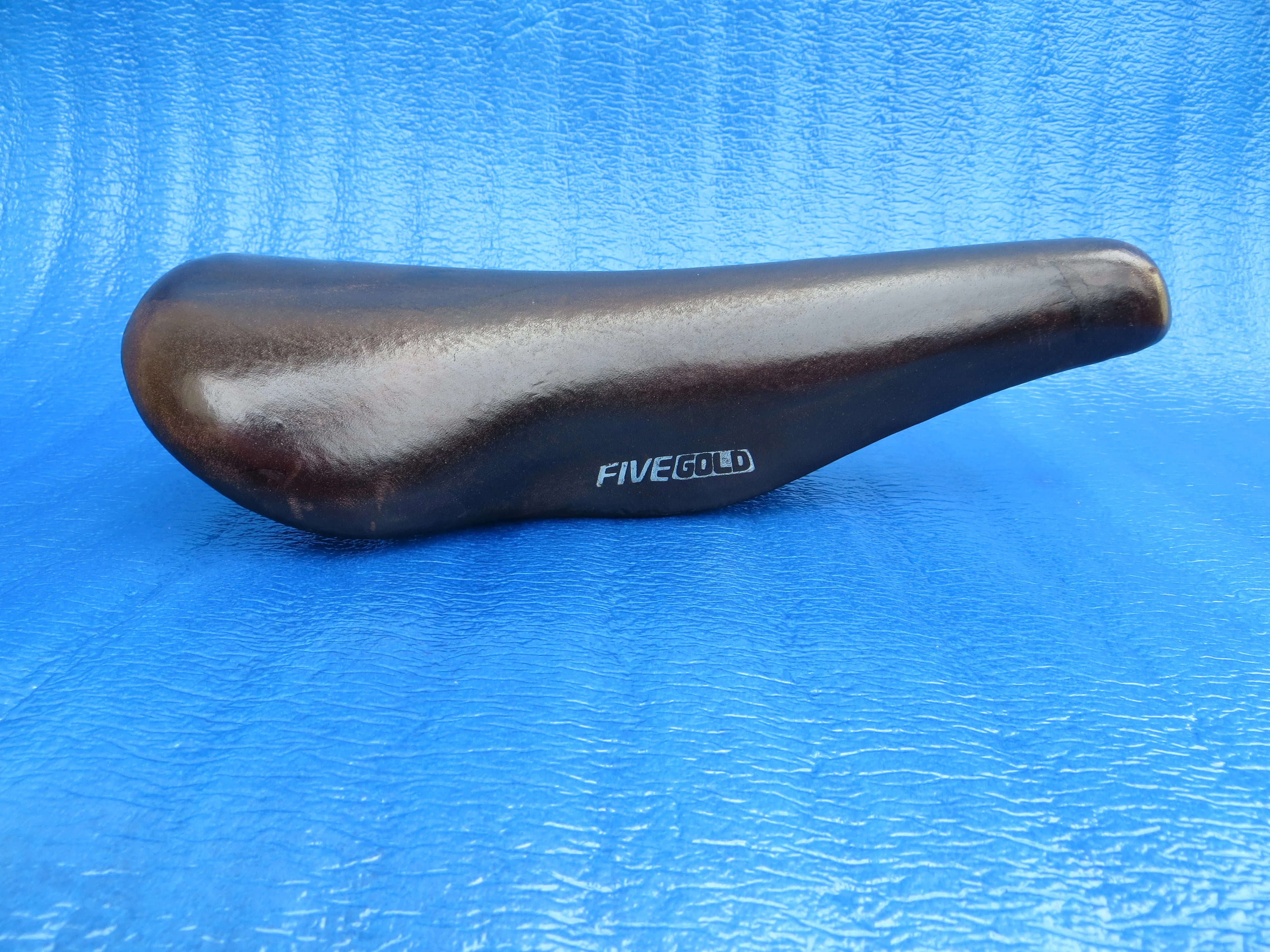Kashima Five Gold FG-4P 44mm NJS Unpadded Saddle  (26040907)