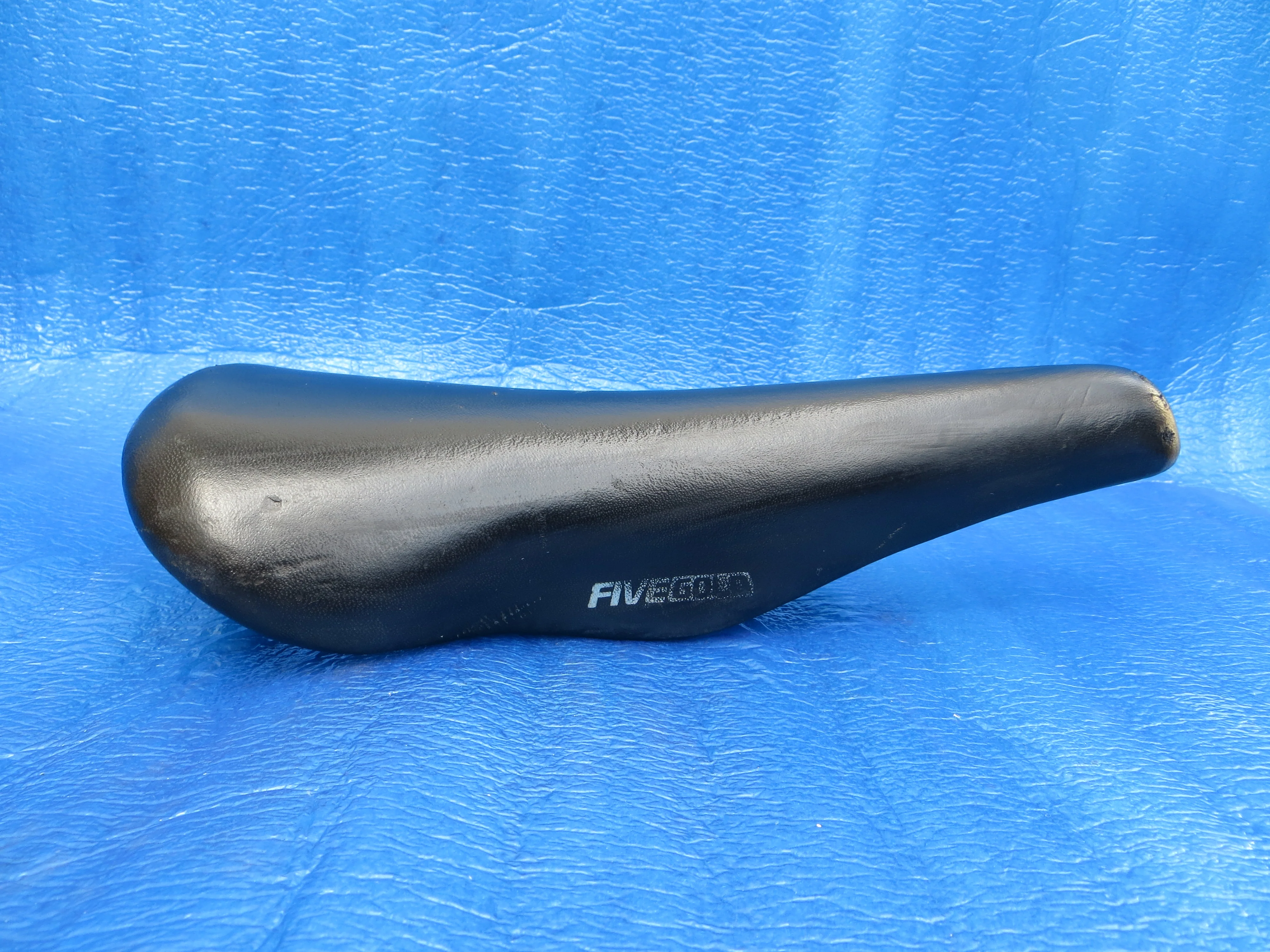 Kashima Five Gold FG-4P 44mm NJS Unpadded Saddle  (26041903)