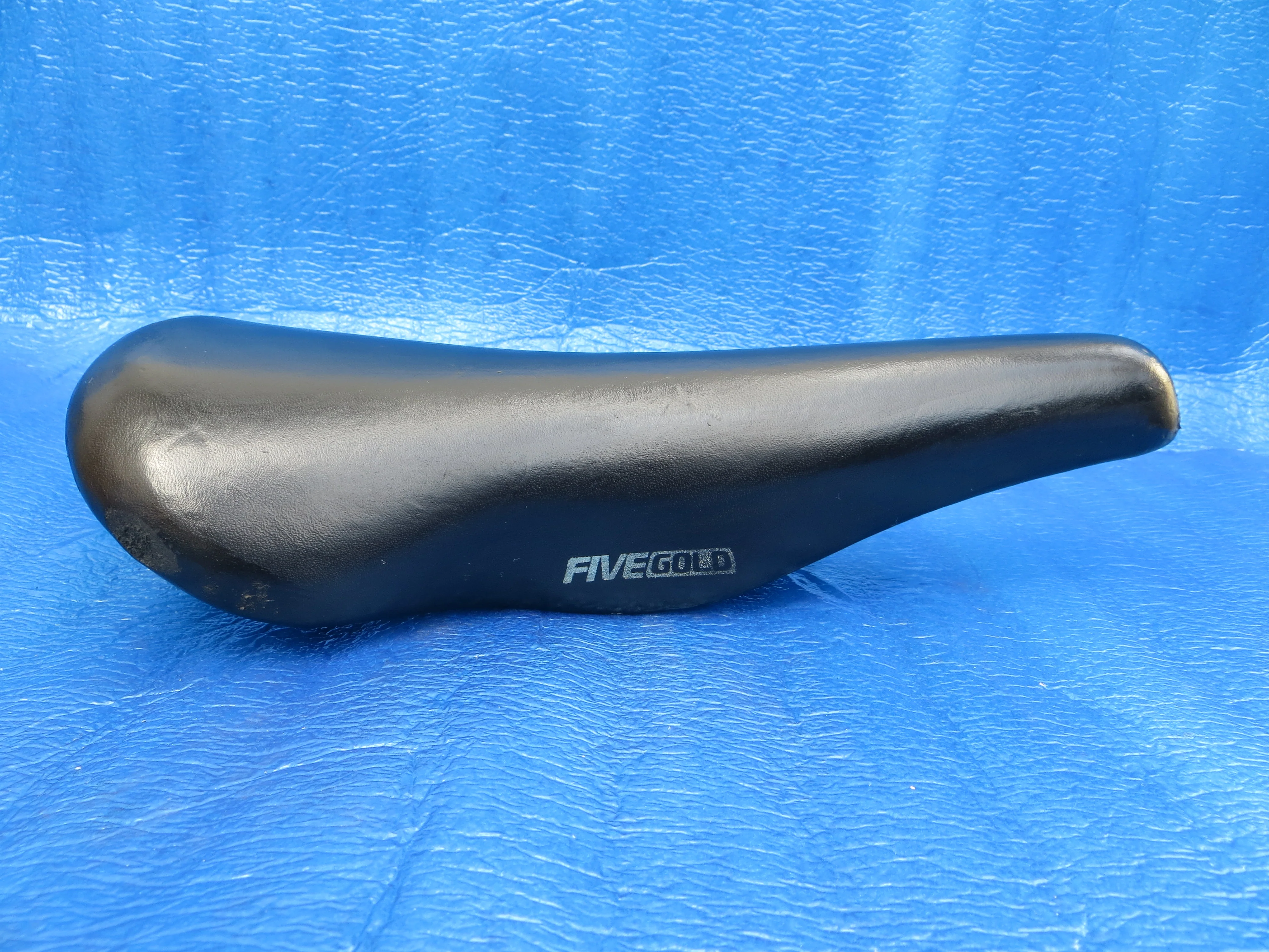 Kashima Five Gold FG-4P 44mm NJS Unpadded Saddle  (26041904)