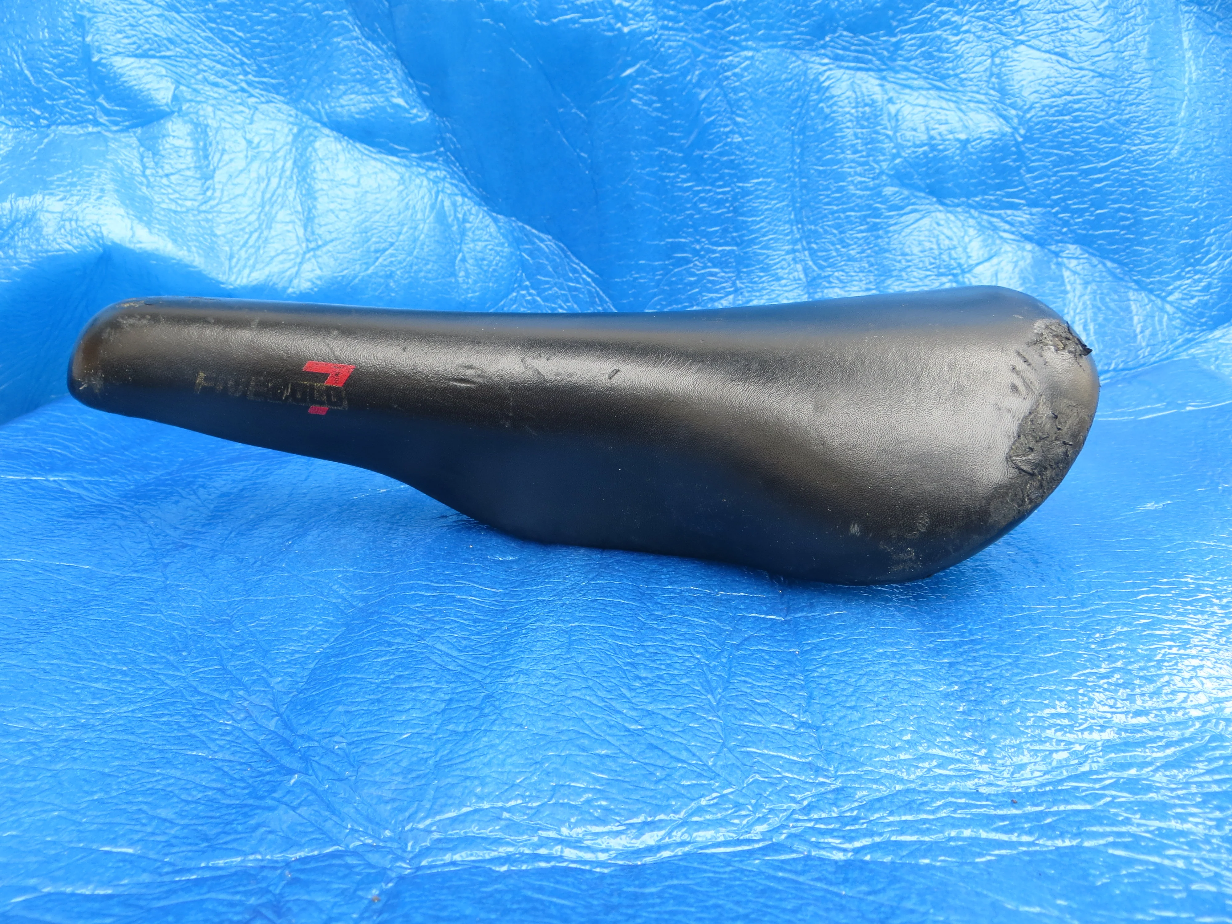 Kashima Five Gold FG-7P 30mm NJS Unpadded Saddle (25051603) - Image 3
