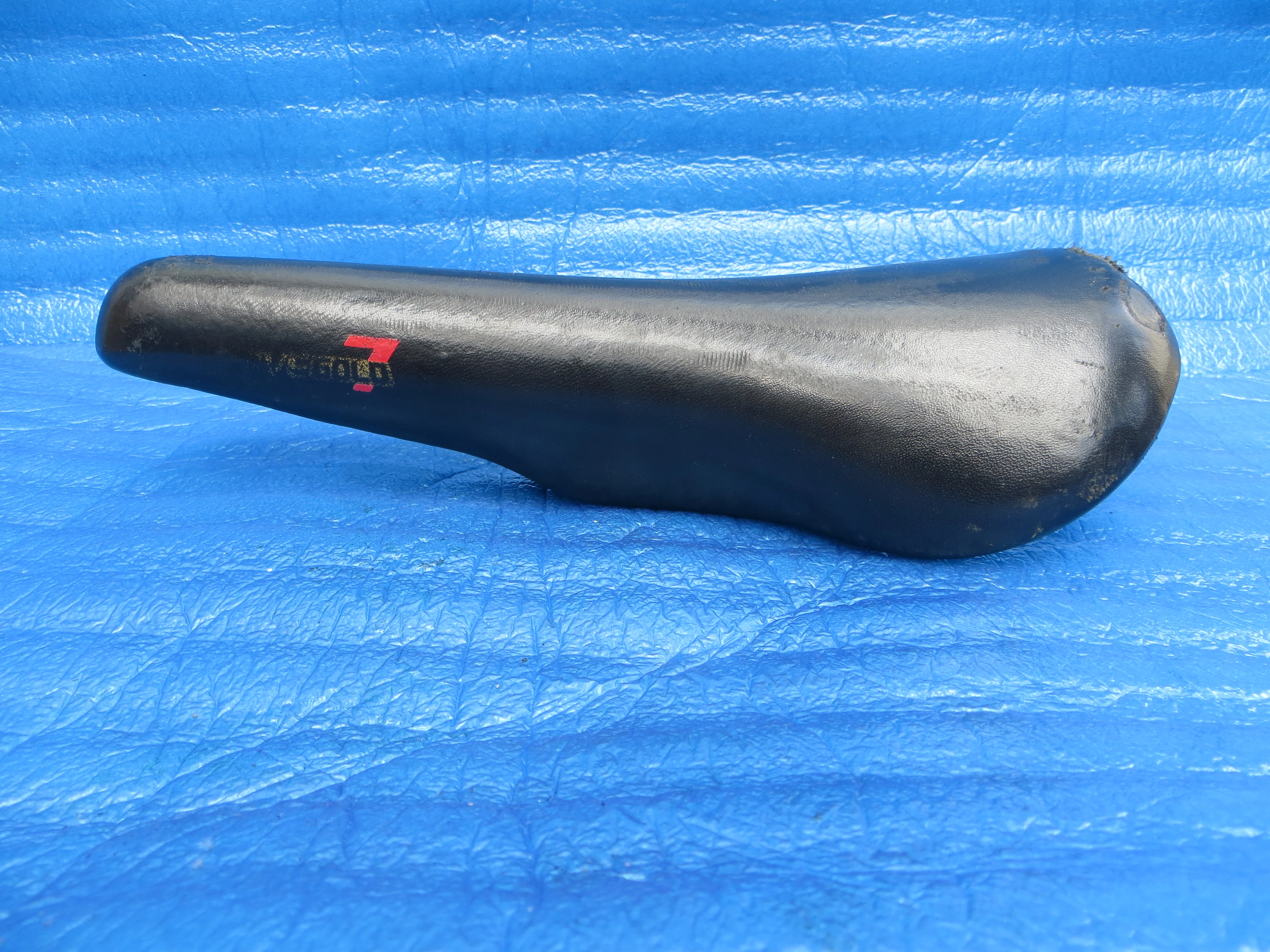 Kashima Five Gold FG-7P 30mm NJS Unpadded Saddle (25080309) - Image 3