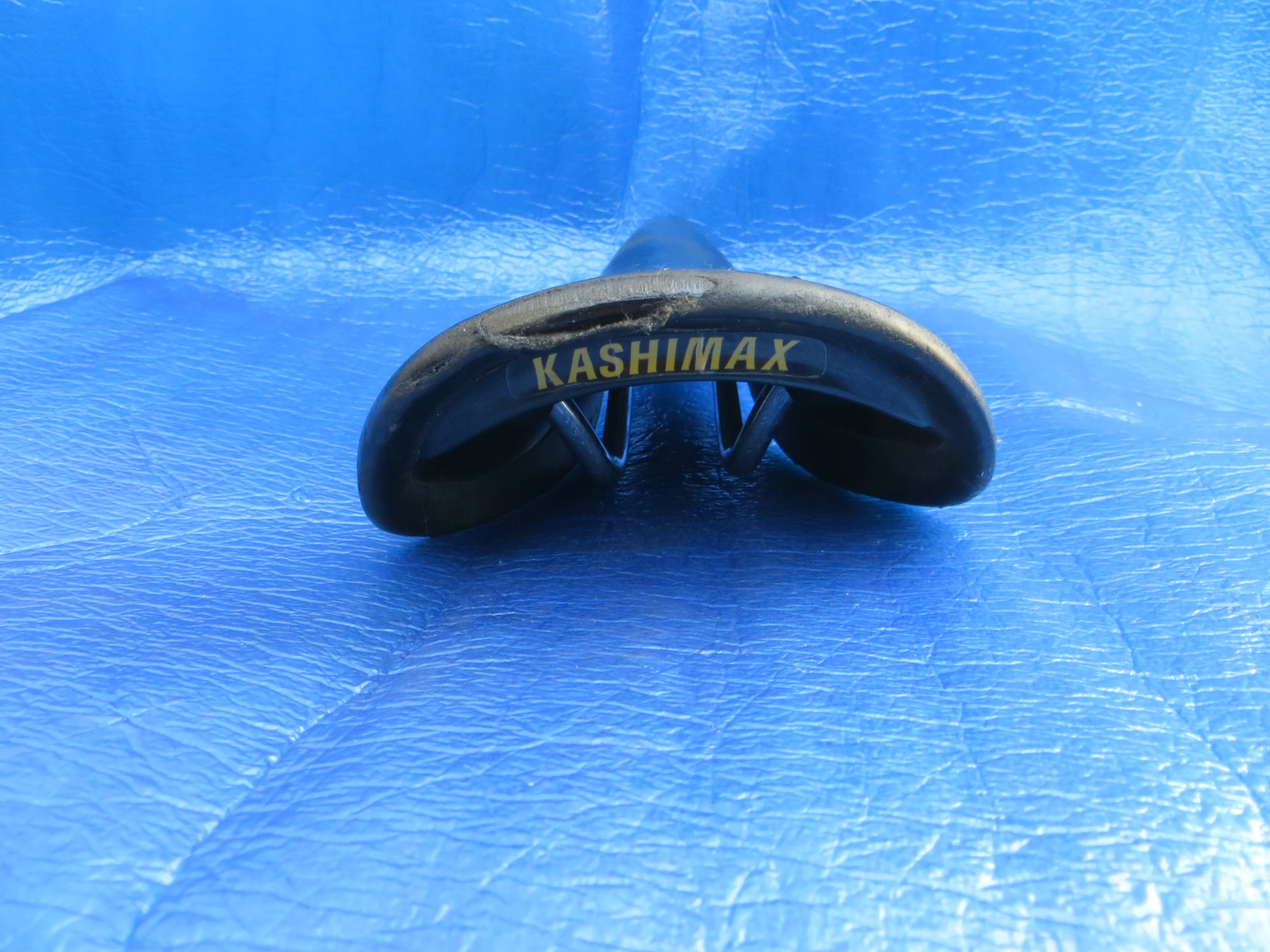 Kashima Five Gold FG-8P 30mm NJS Unpadded Saddle (25011504) - Image 4