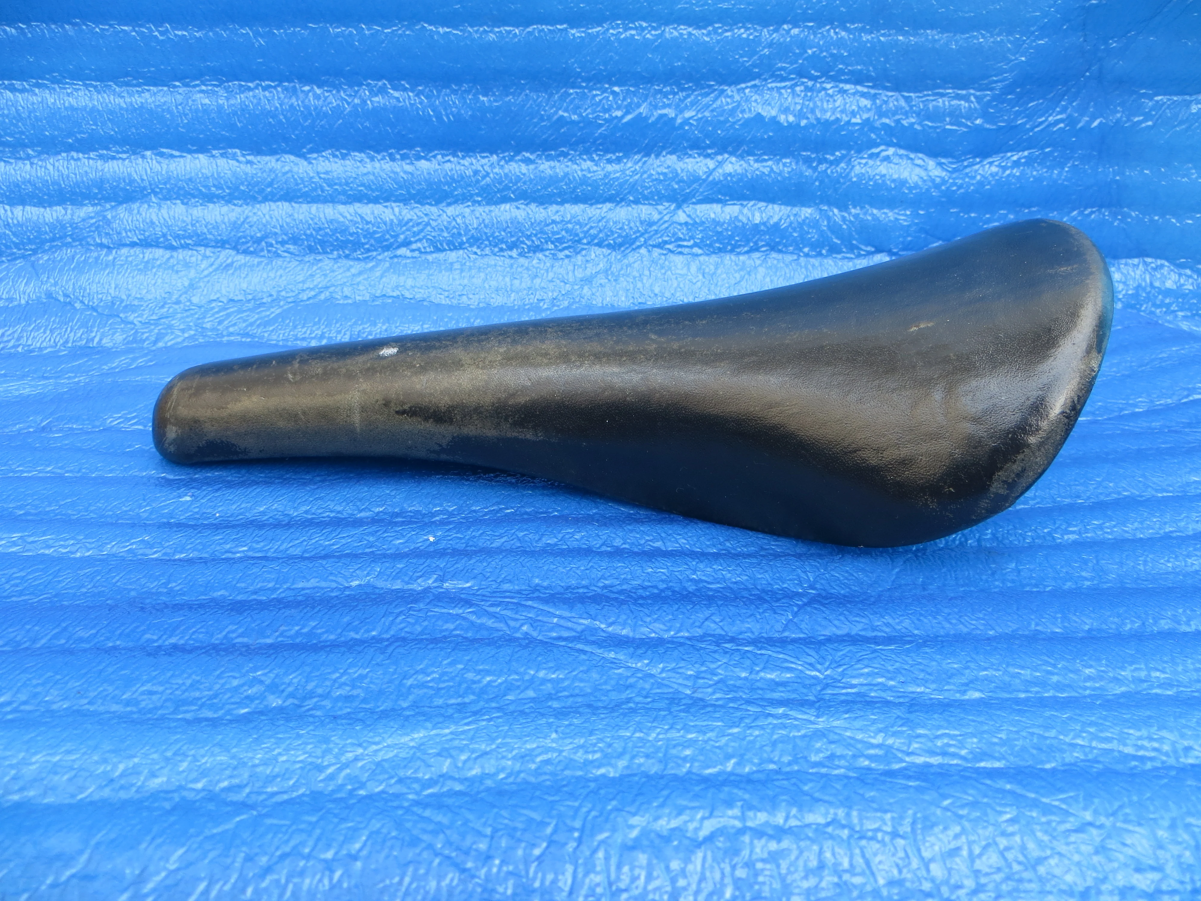 Kashima Five Gold FG-8P 30mm NJS Unpadded Saddle (26021002) - Image 3