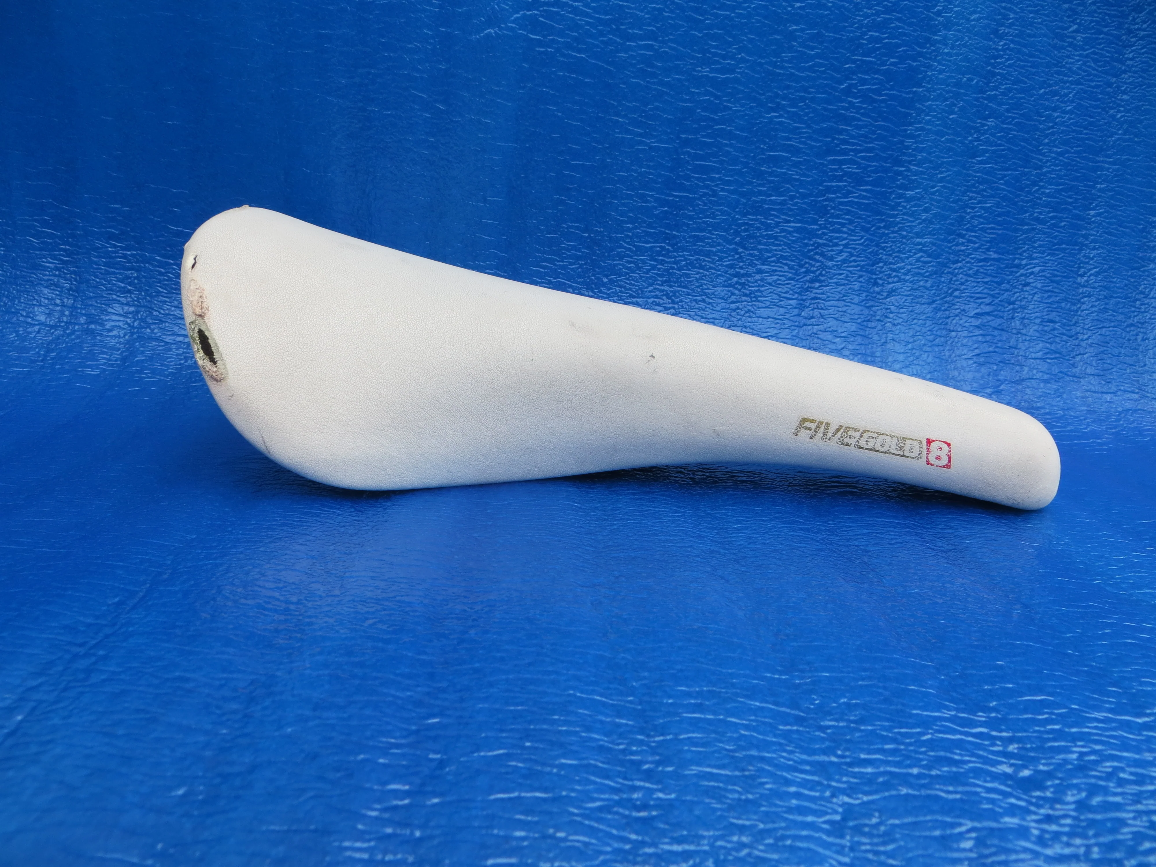 Kashima Five Gold FG-8P 30mm NJS Unpadded Saddle (26040901)