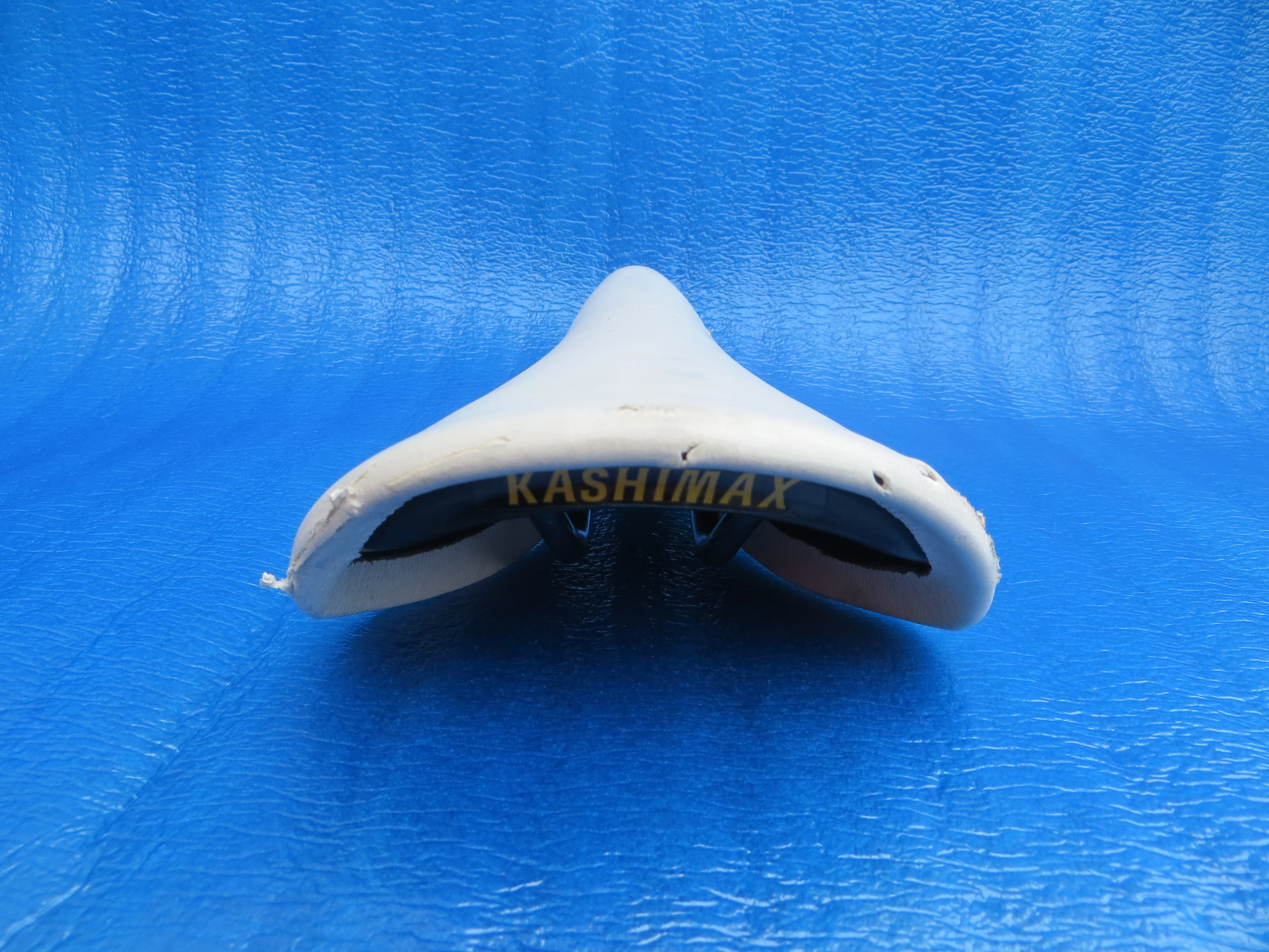 Kashima Five Gold FG-8P 30mm NJS Unpadded Saddle (26040901) - Image 4