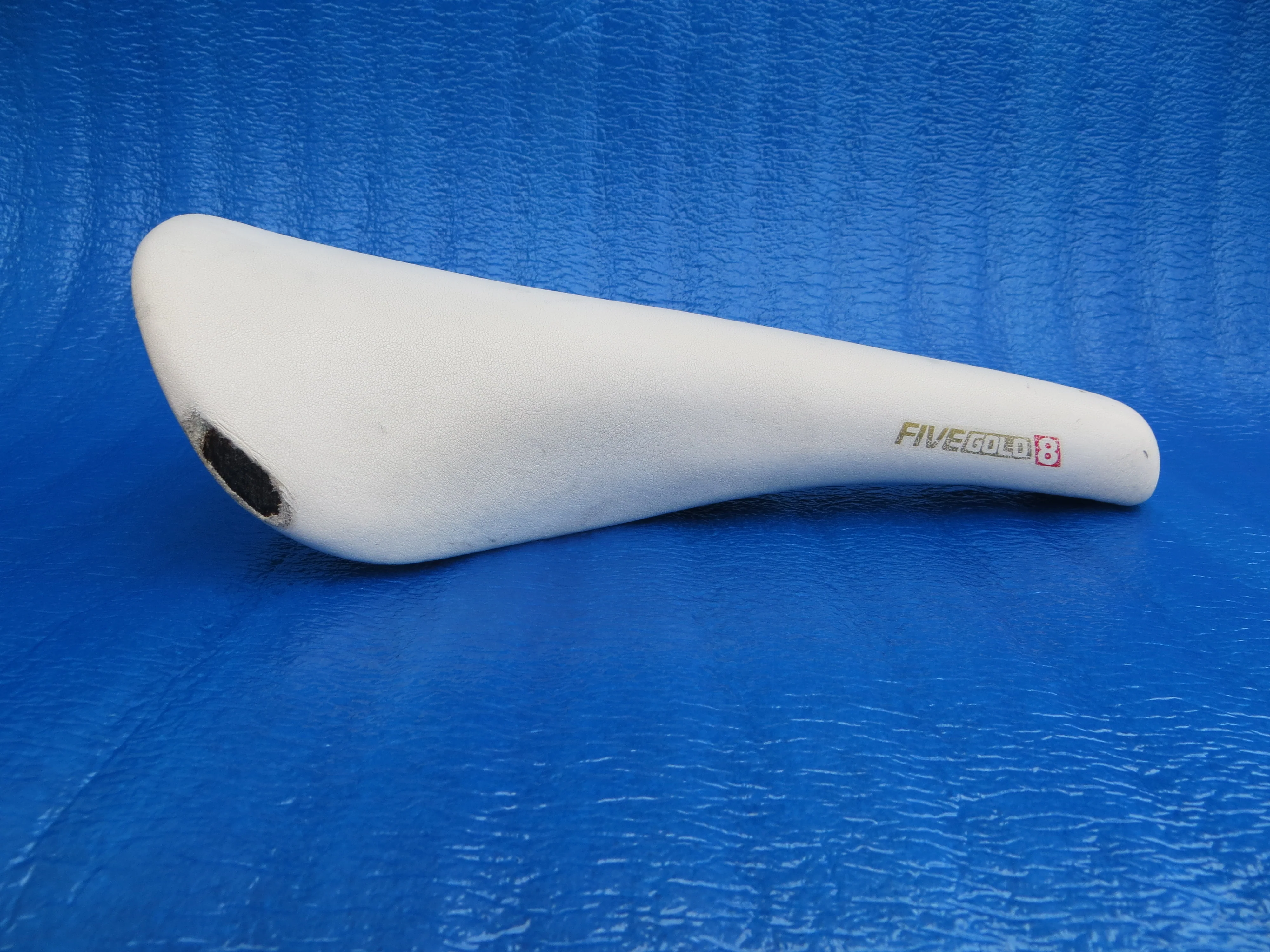 Kashima Five Gold FG-8P 30mm NJS Unpadded Saddle (26040902)