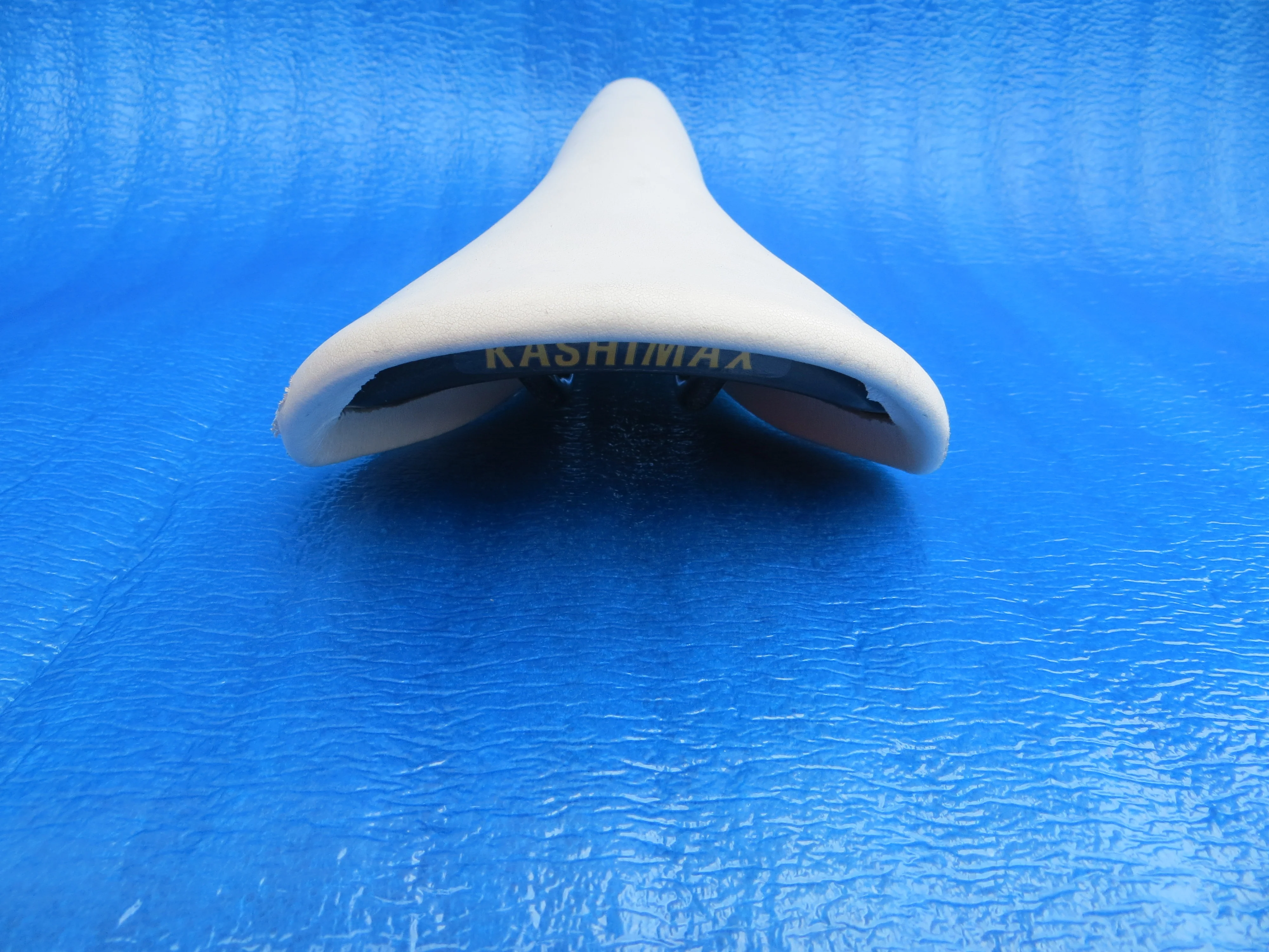 Kashima Five Gold FG-8P 30mm NJS Unpadded Saddle (26040902) - Image 4