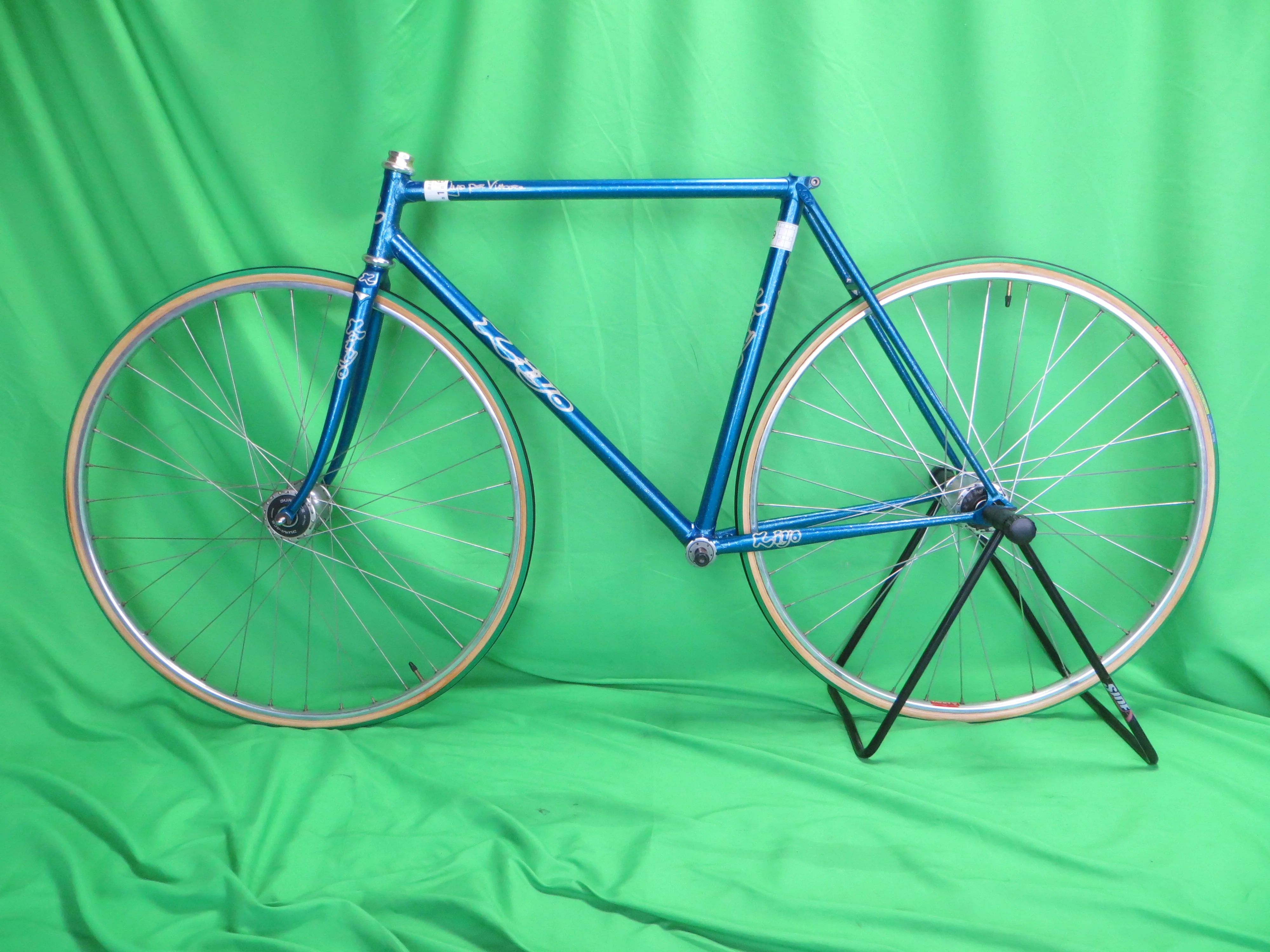 Kiyo Miyazawa // Blue Metallic with Silver Flake // 52cm - Image 16