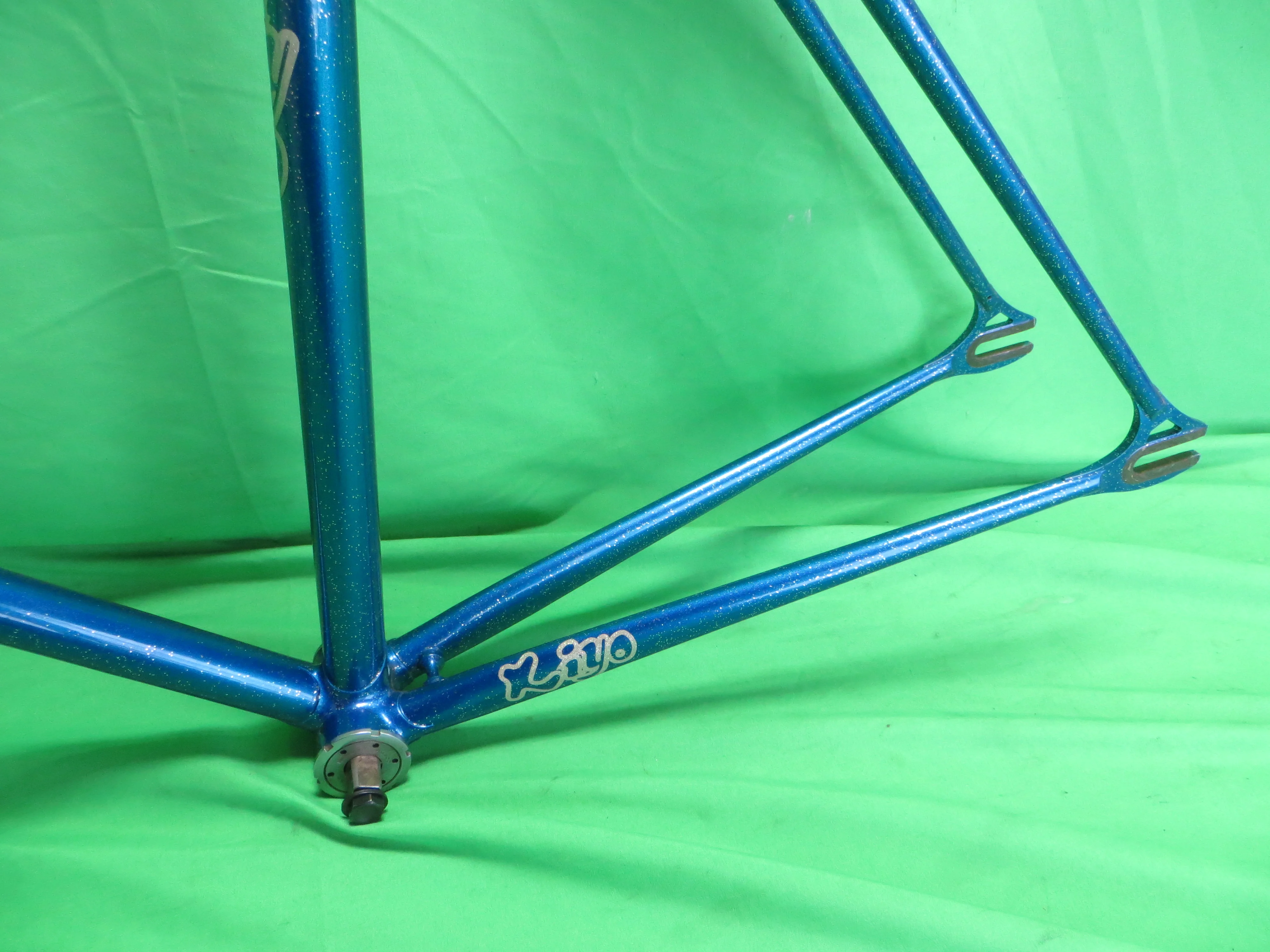 Kiyo Miyazawa // Blue Metallic with Silver Flake // 52cm - Image 7