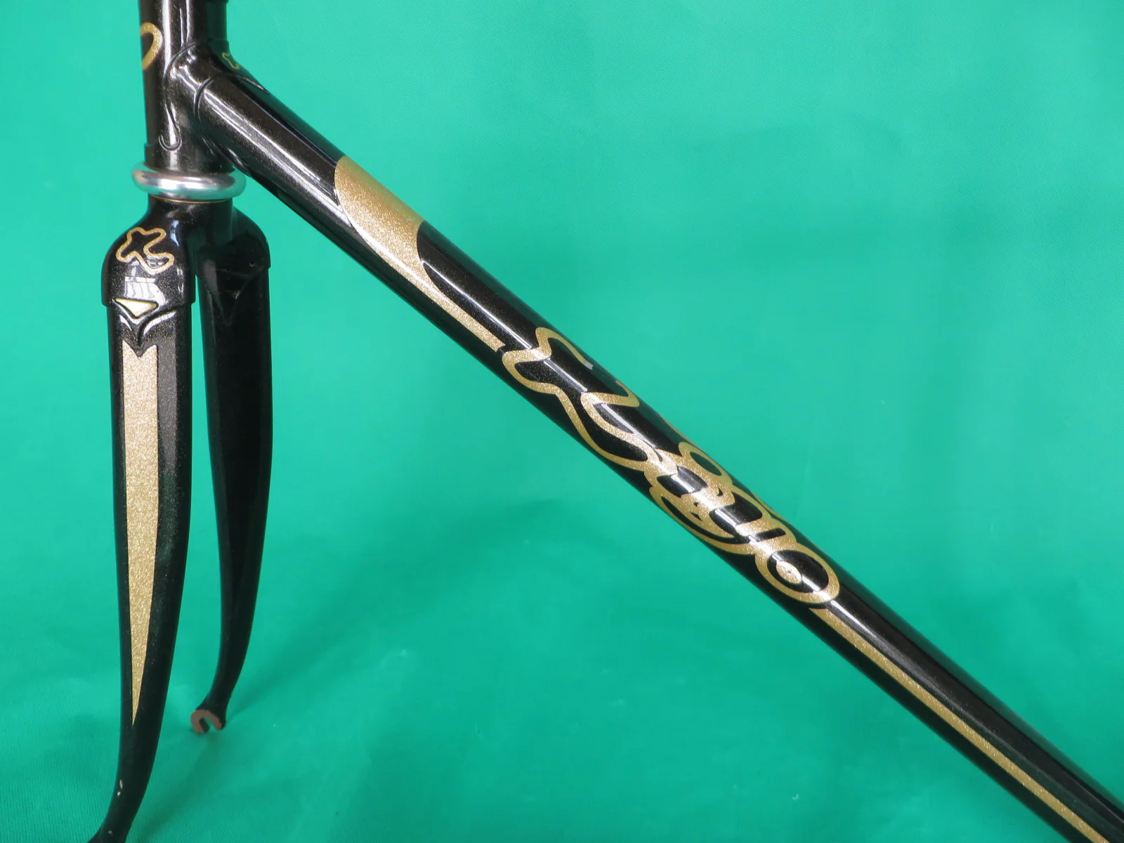 Kiyo Miyazawa Columbus Max Fork // Black with fine gold flake // 51cm - Image 6
