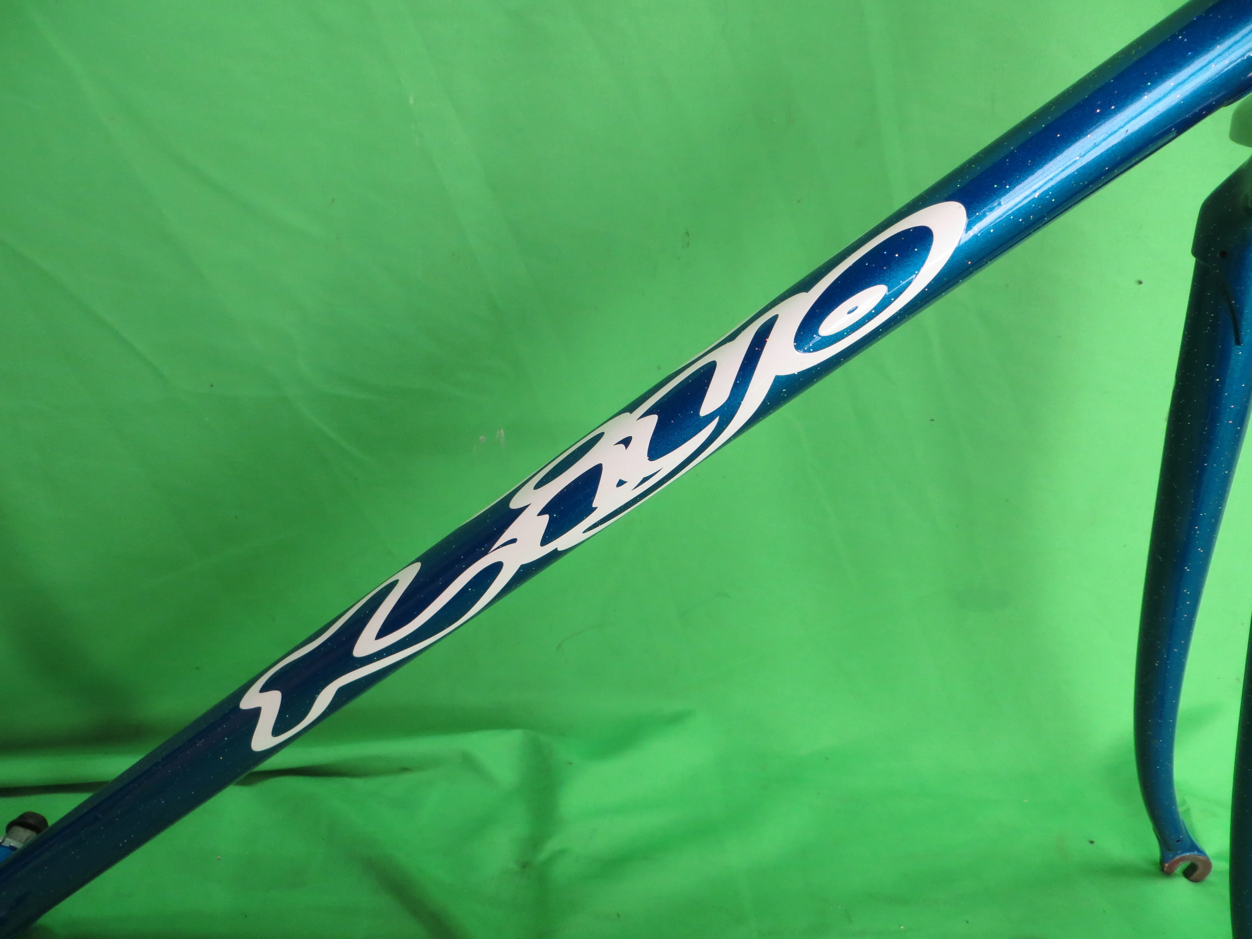 Kiyo Miyazawa // Deep Blue Metallic with Rainbow Flake // 53cm - Image 13