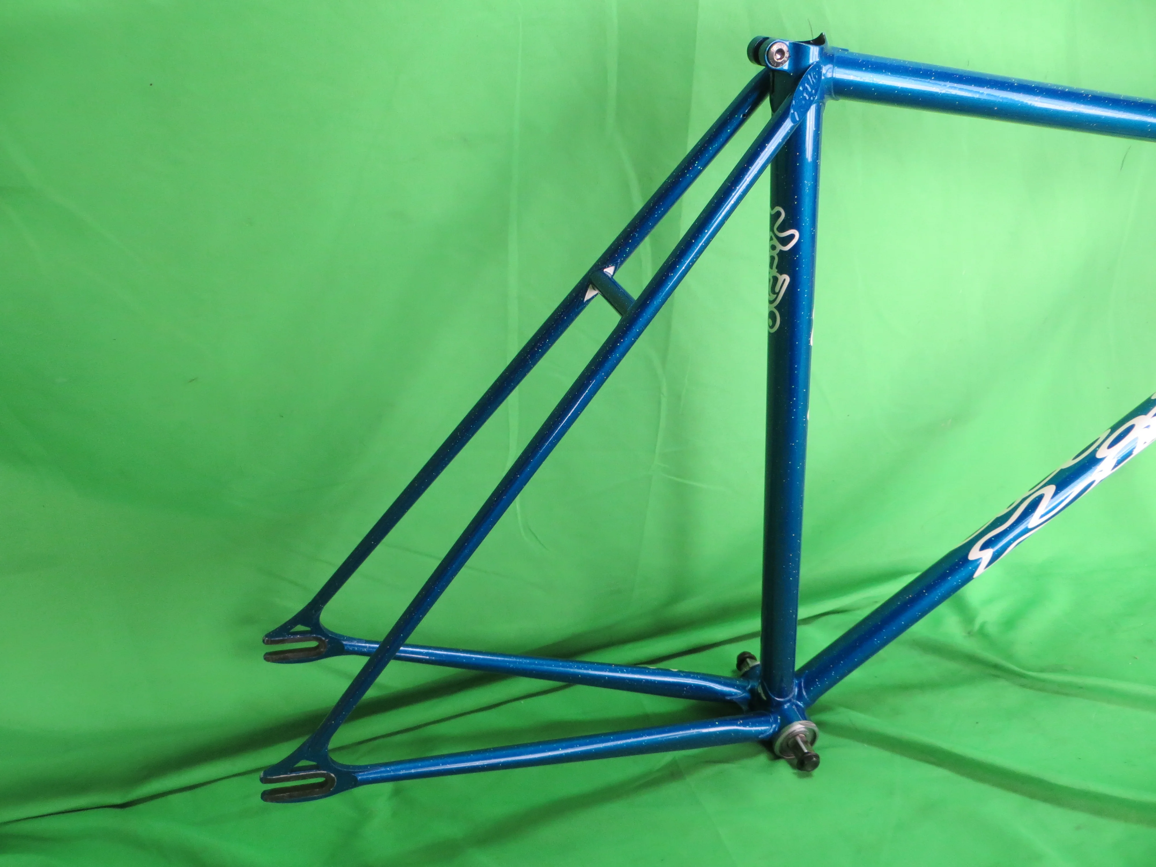 Kiyo Miyazawa // Deep Blue Metallic with Rainbow Flake // 53cm - Image 15