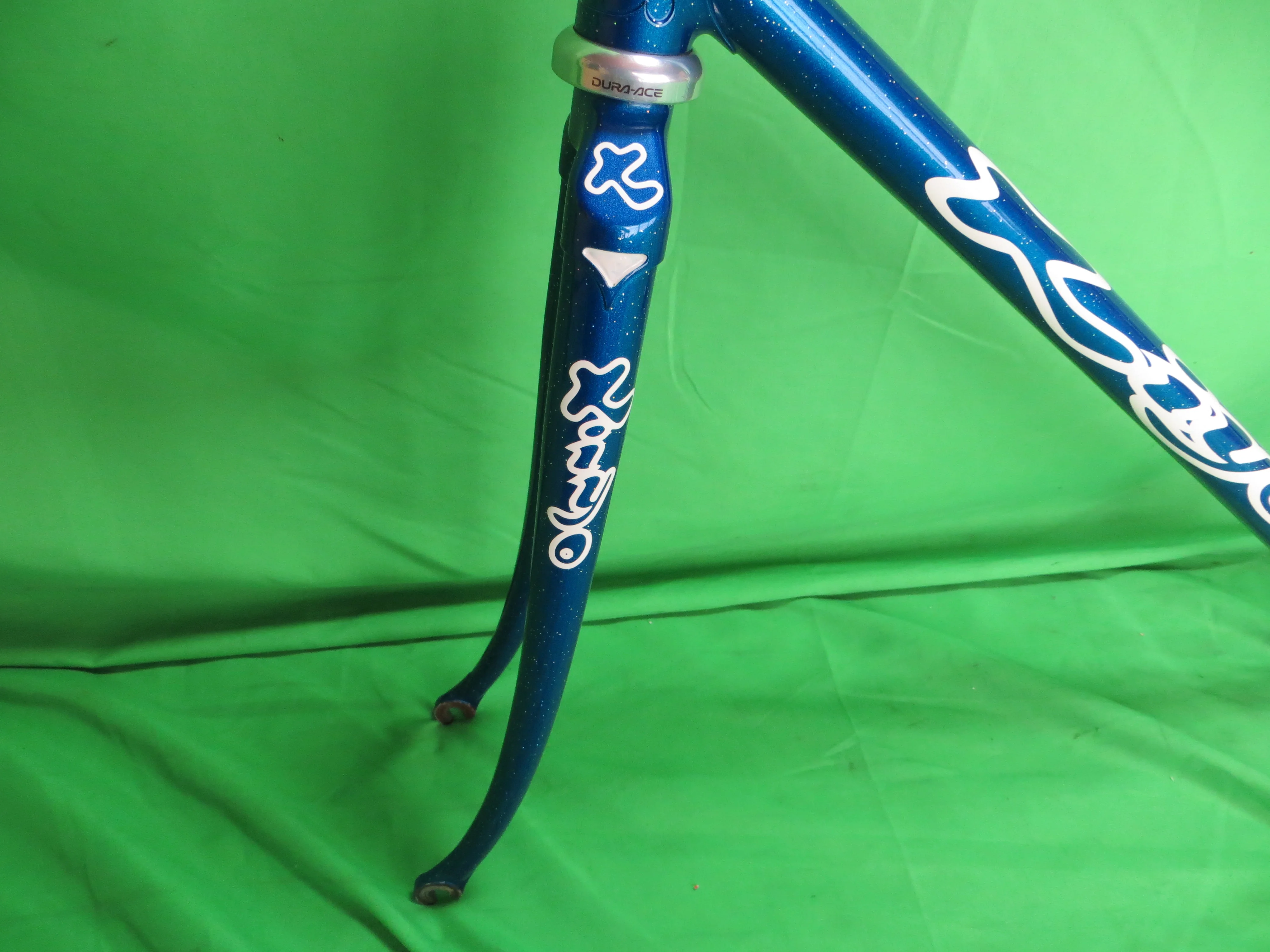 Kiyo Miyazawa // Deep Blue Metallic with Rainbow Flake // 53cm - Image 3