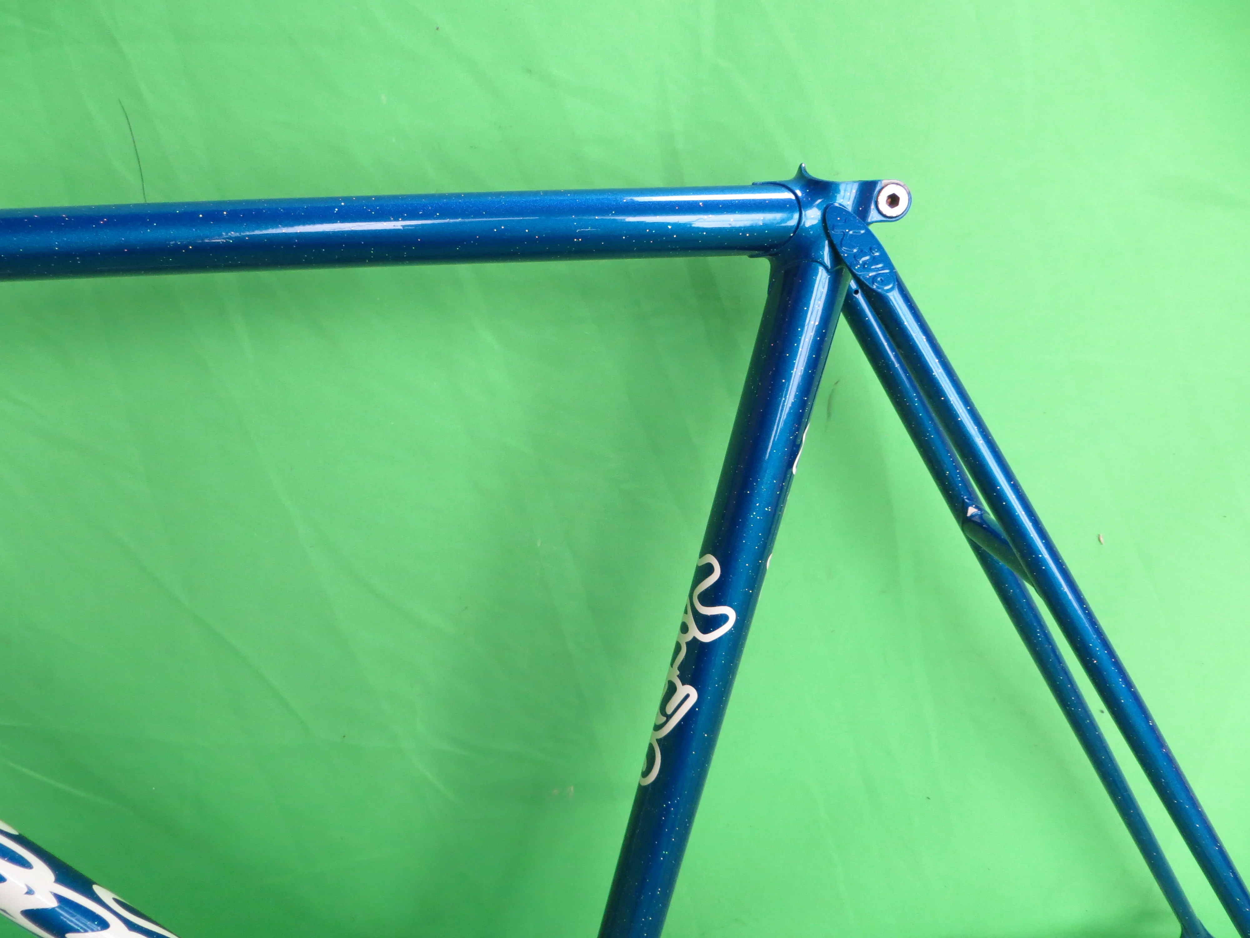 Kiyo Miyazawa // Deep Blue Metallic with Rainbow Flake // 53cm - Image 5