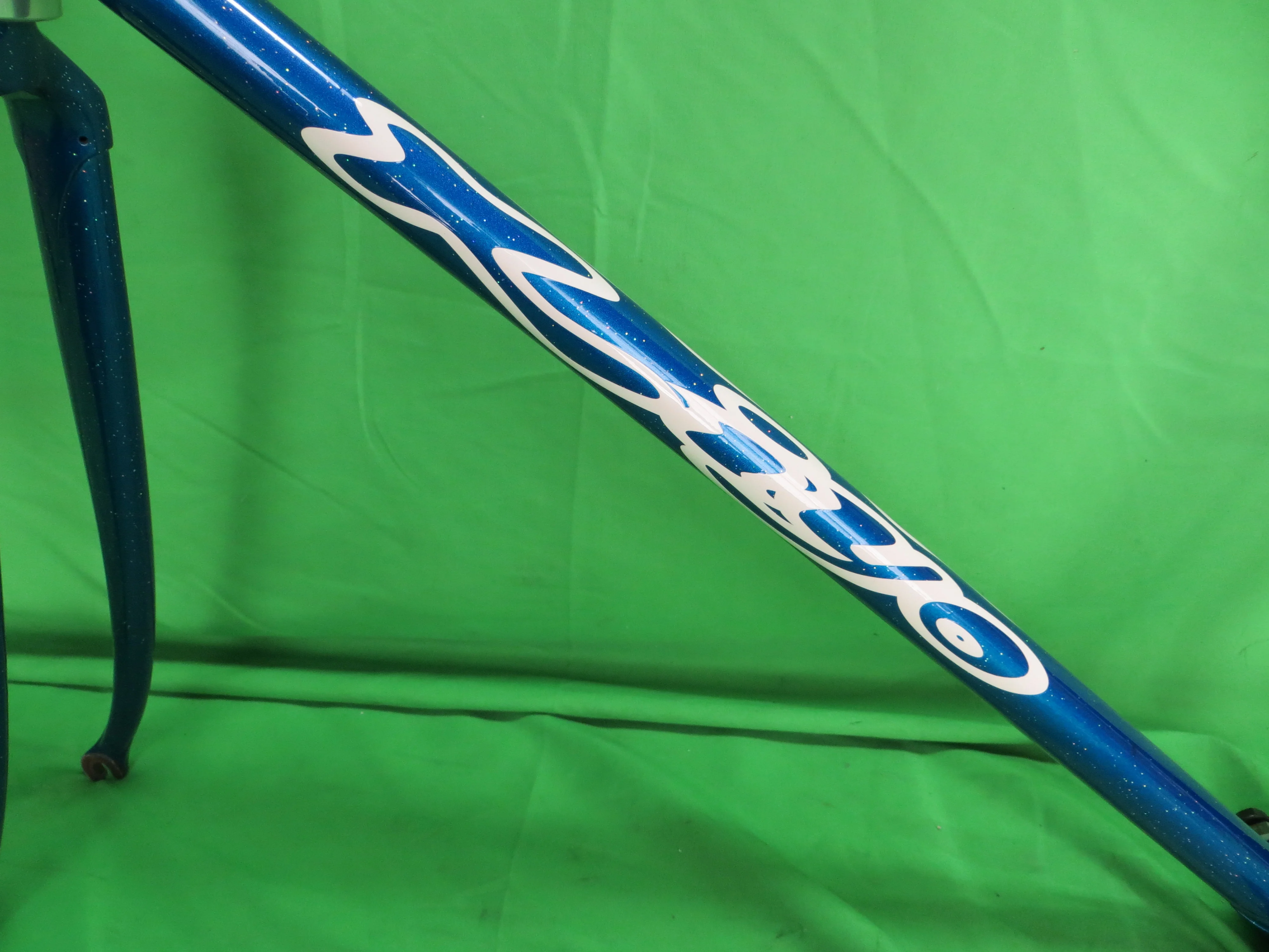 Kiyo Miyazawa // Deep Blue Metallic with Rainbow Flake // 53cm - Image 6