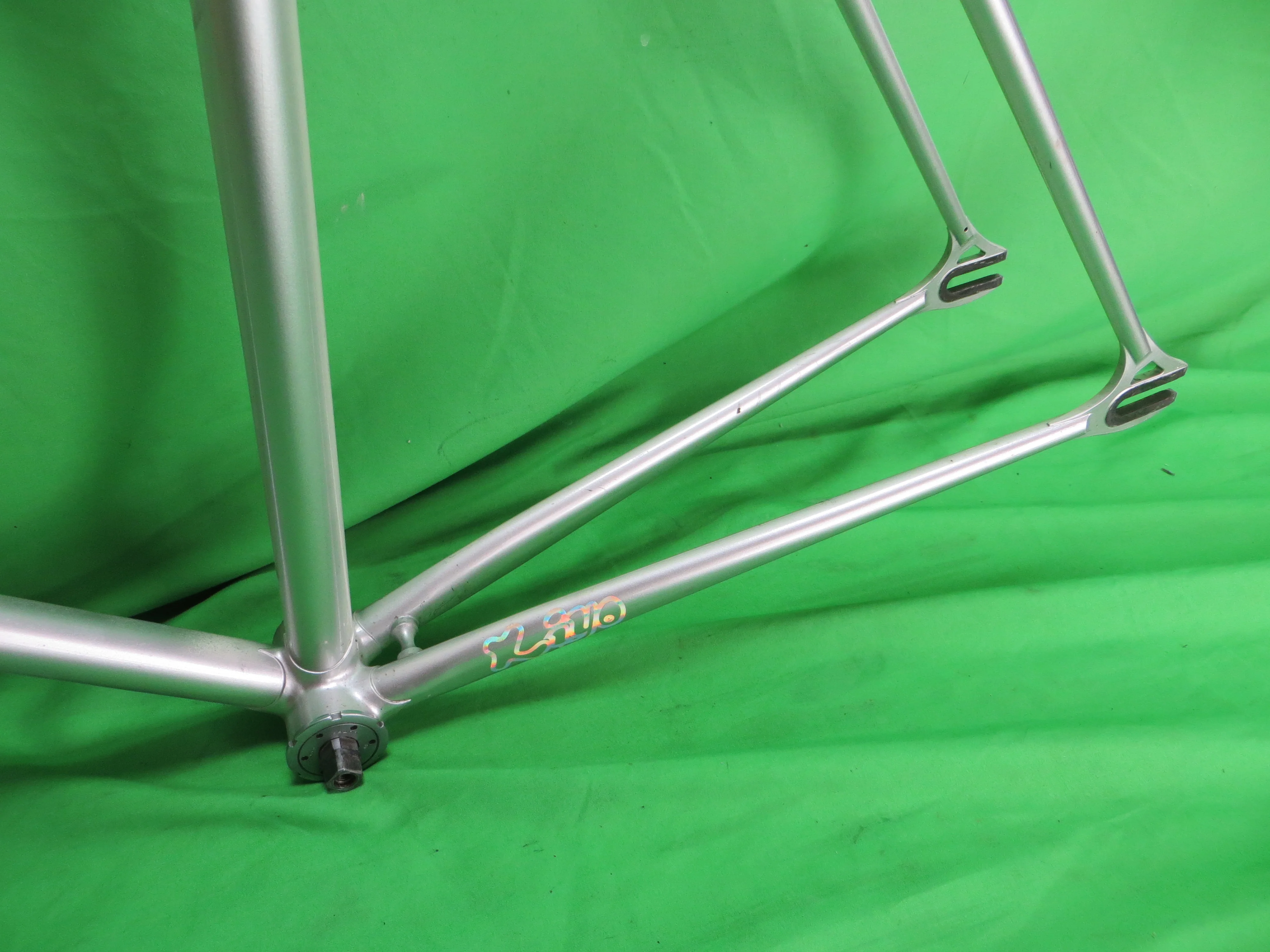 Kiyo Miyazawa //  Platinum Silver White Fade // 56cm - Image 8